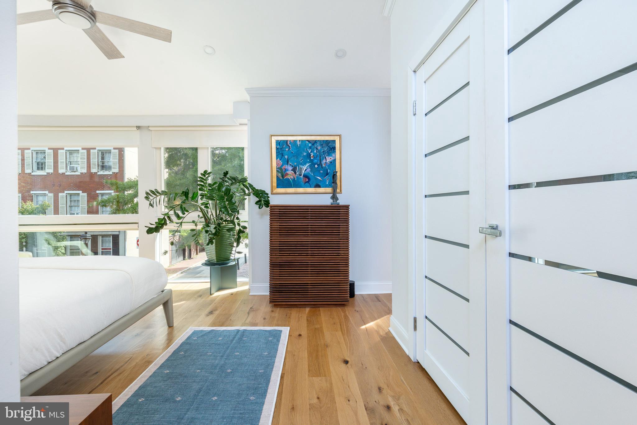 SOCIETY HILL - Residential