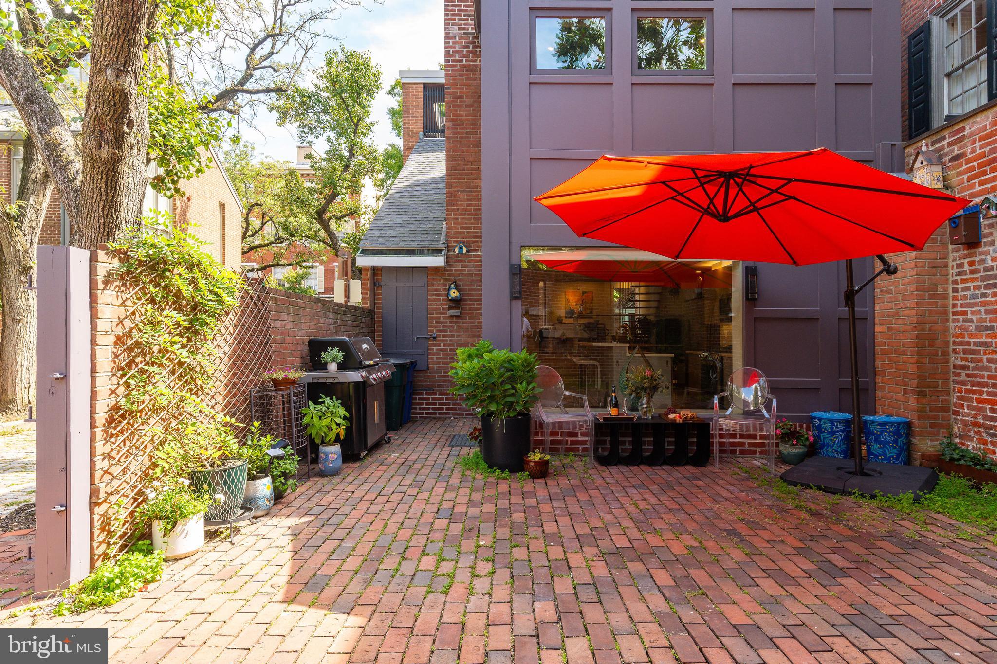 SOCIETY HILL - Residential