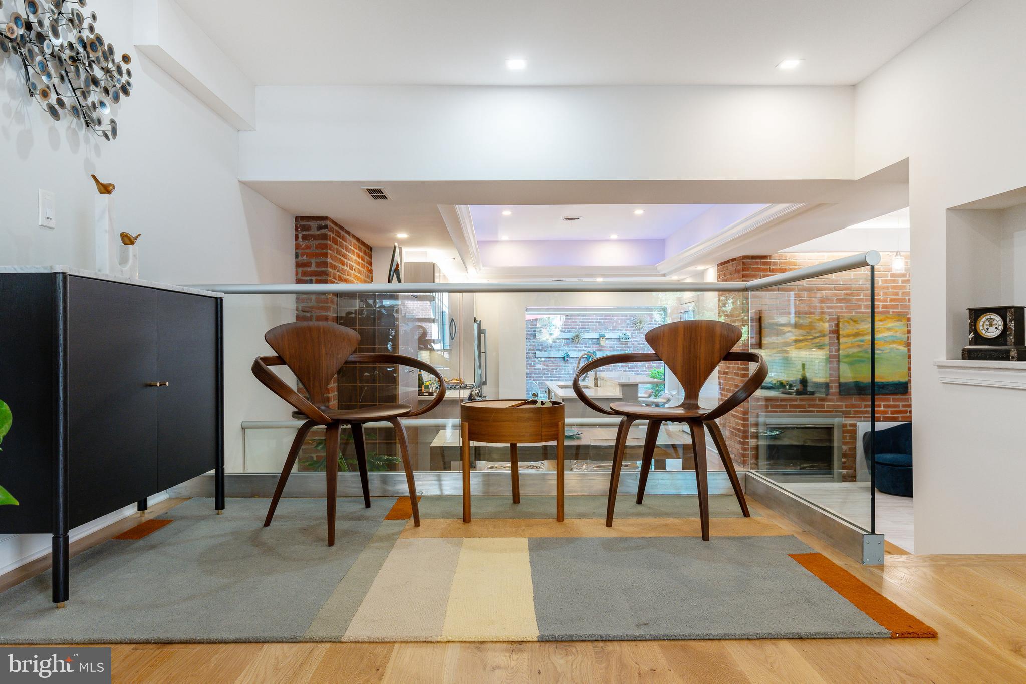 SOCIETY HILL - Residential