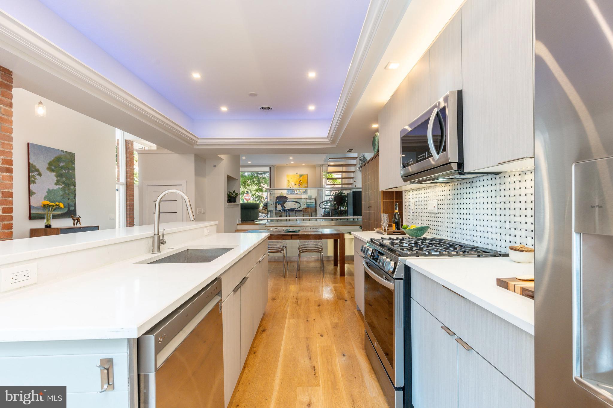 SOCIETY HILL - Residential