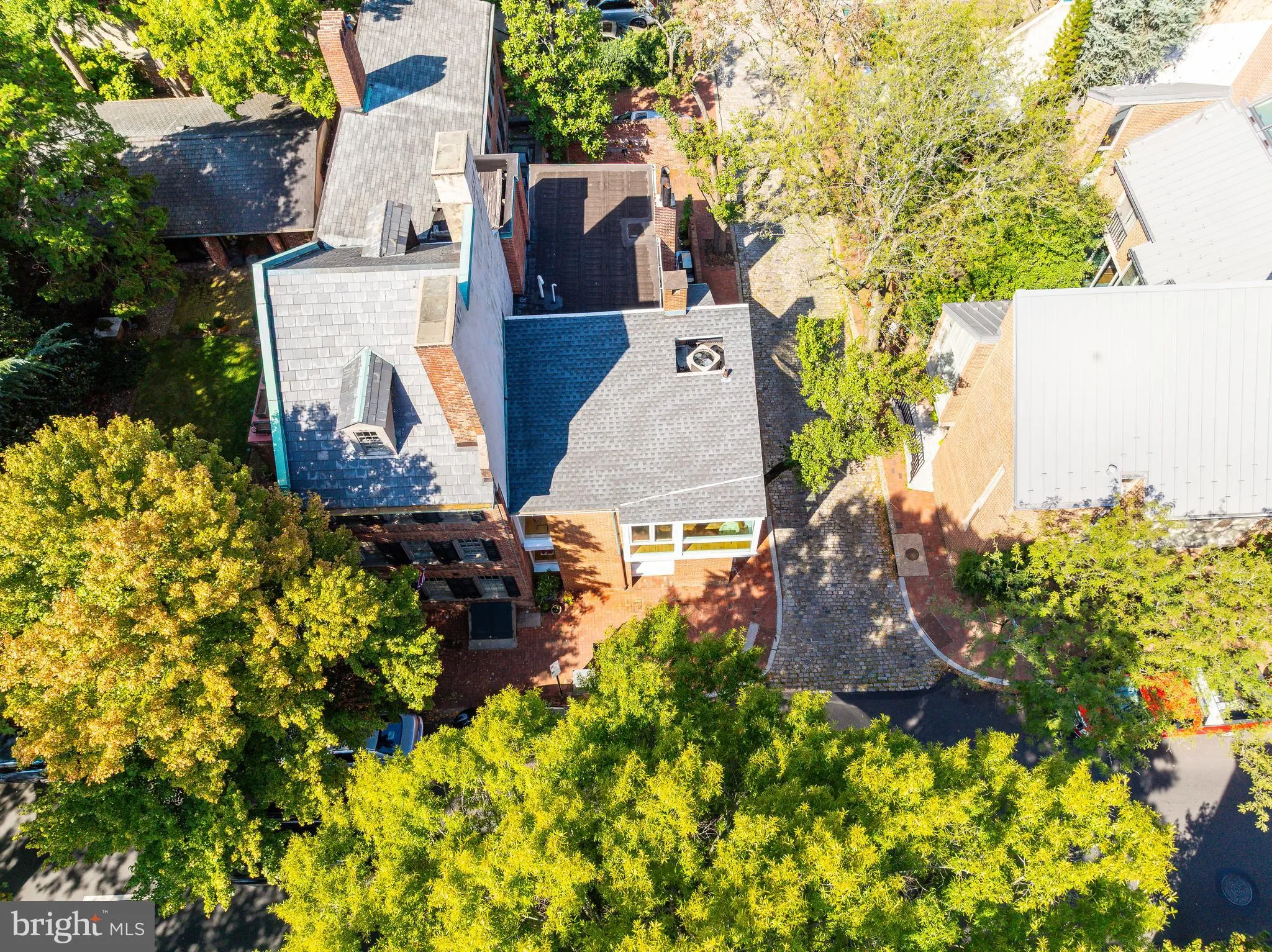 Philadelphia, Pennsylvania 19106, United States, 2 Bedrooms Bedrooms, ,3 BathroomsBathrooms,Residential,Pending,212247