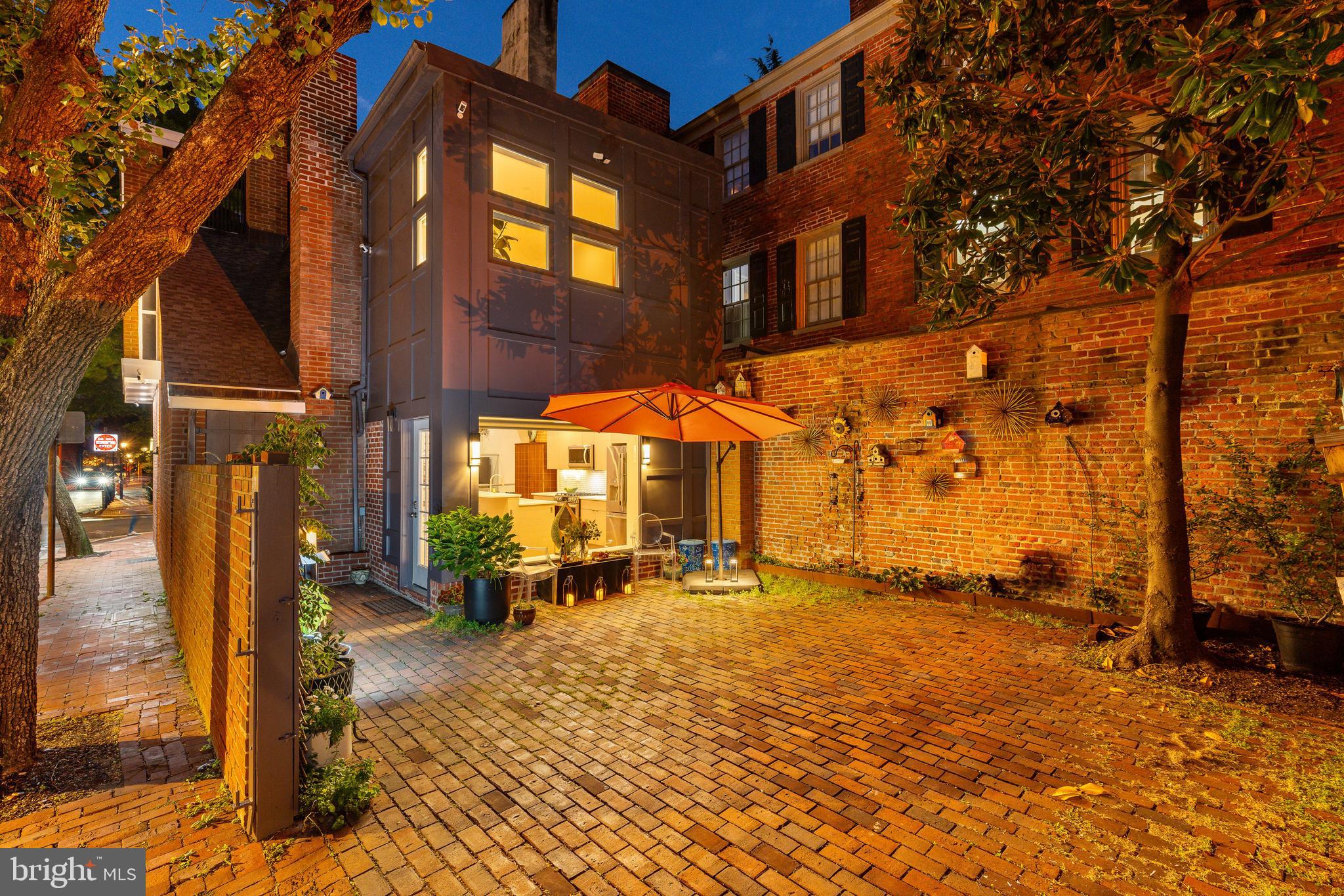 SOCIETY HILL - Residential