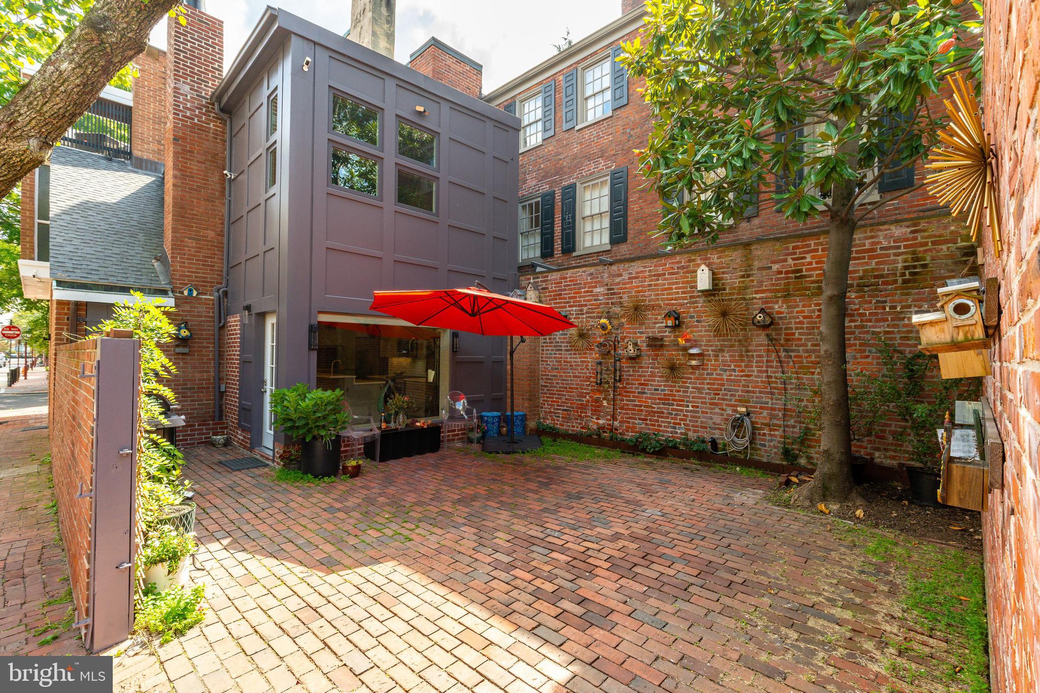 SOCIETY HILL - Residential