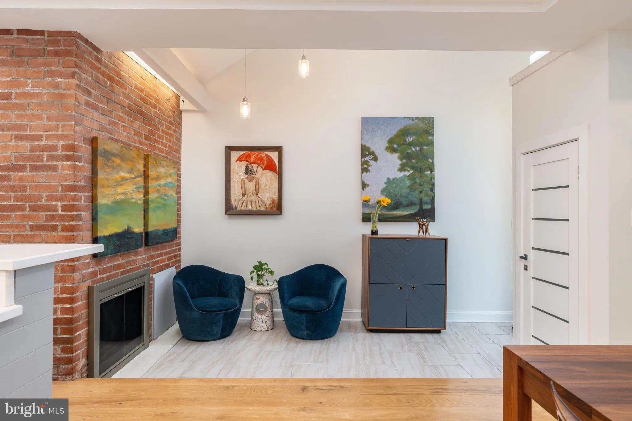 Philadelphia, Pennsylvania 19106, United States, 2 Bedrooms Bedrooms, ,3 BathroomsBathrooms,Residential,Pending,212247