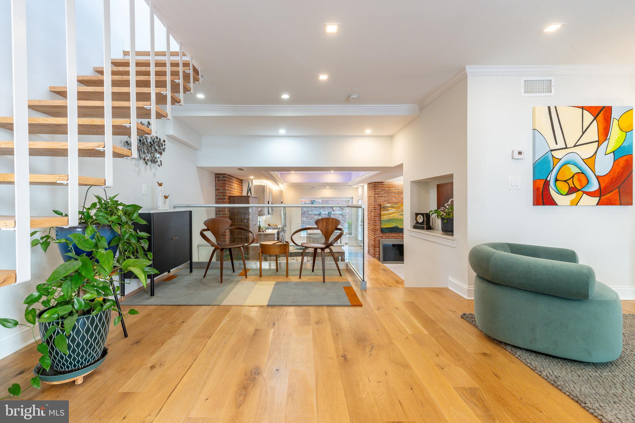 SOCIETY HILL - Residential