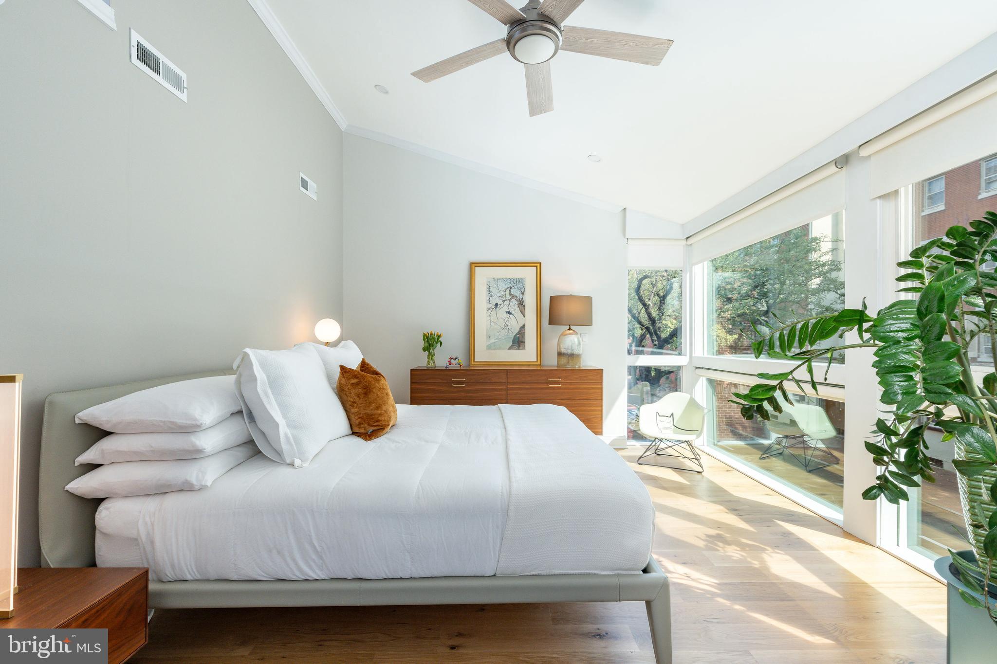 SOCIETY HILL - Residential