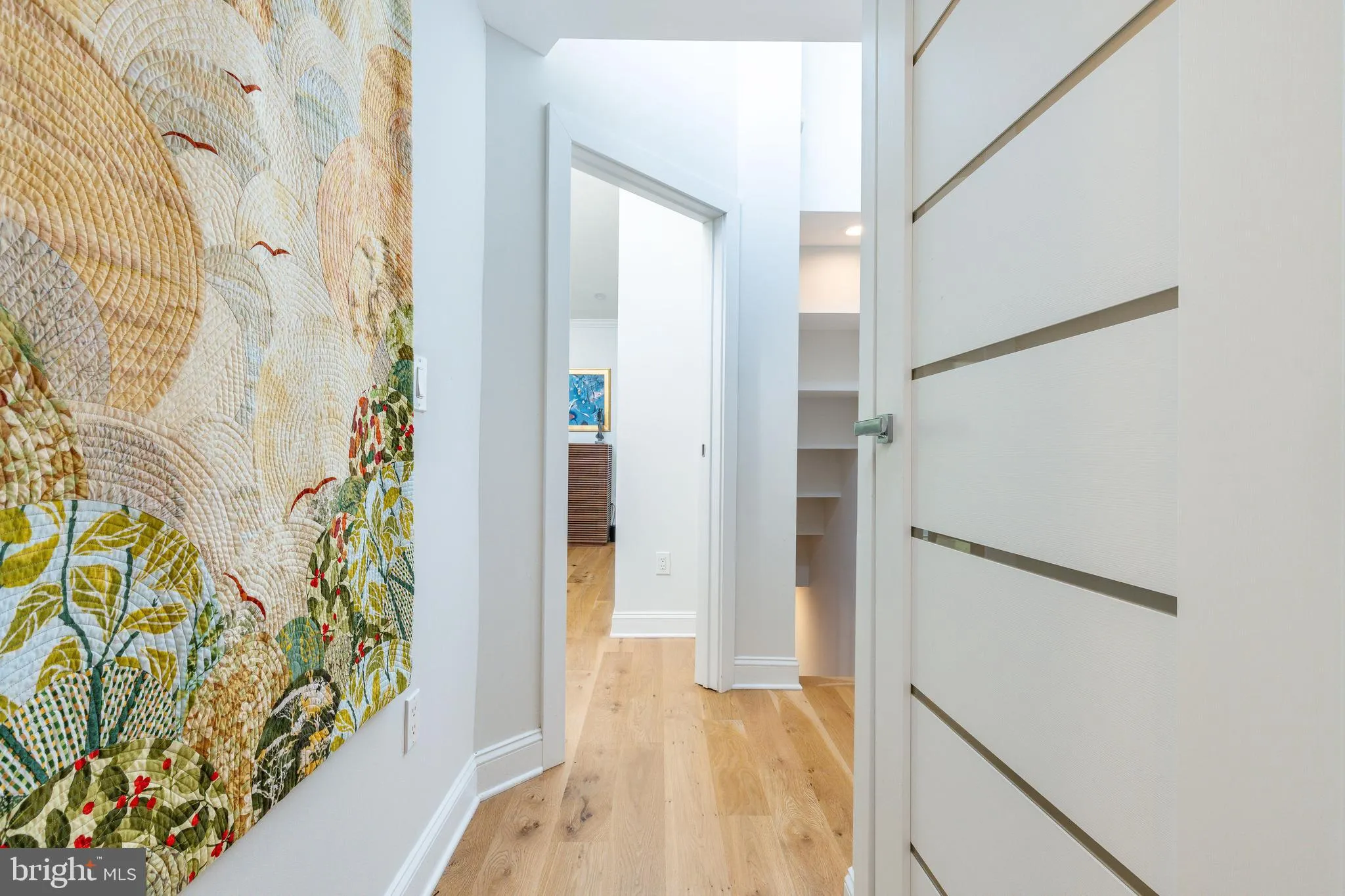 Philadelphia, Pennsylvania 19106, United States, 2 Bedrooms Bedrooms, ,3 BathroomsBathrooms,Residential,Pending,212247