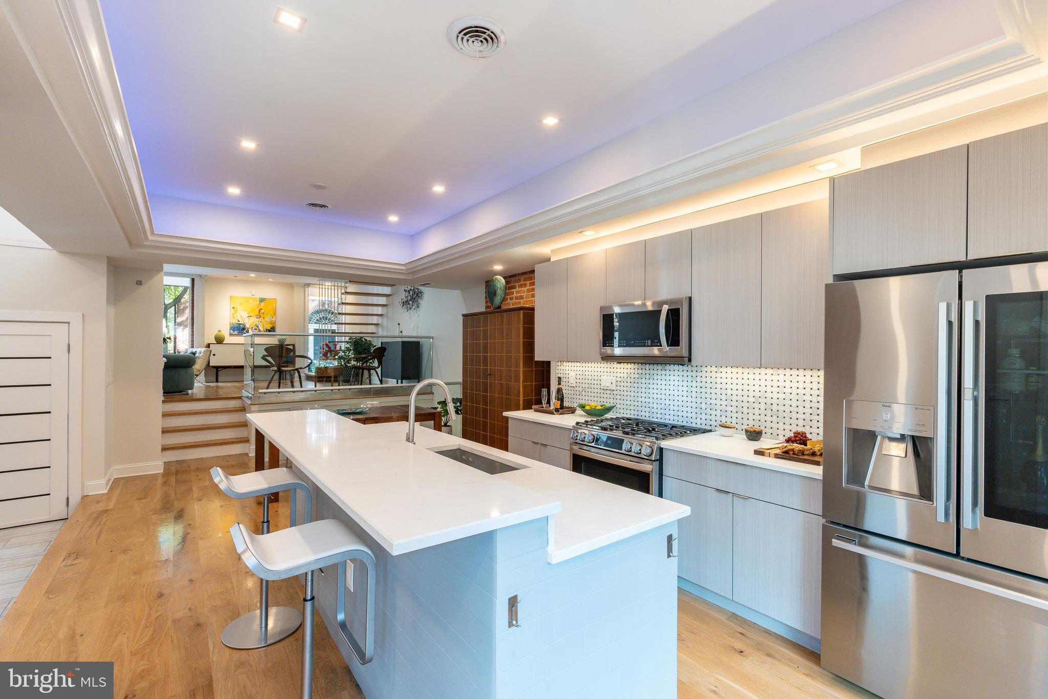 SOCIETY HILL - Residential