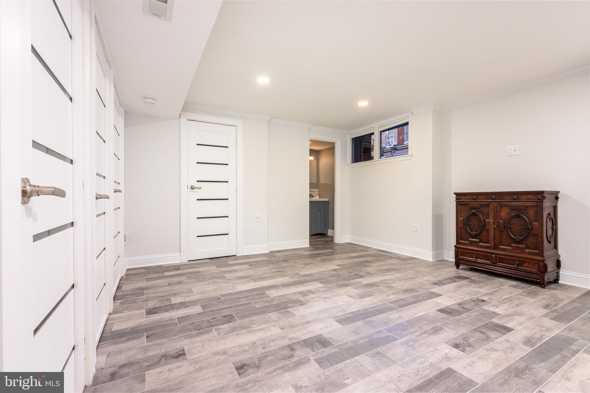 SOCIETY HILL - Residential