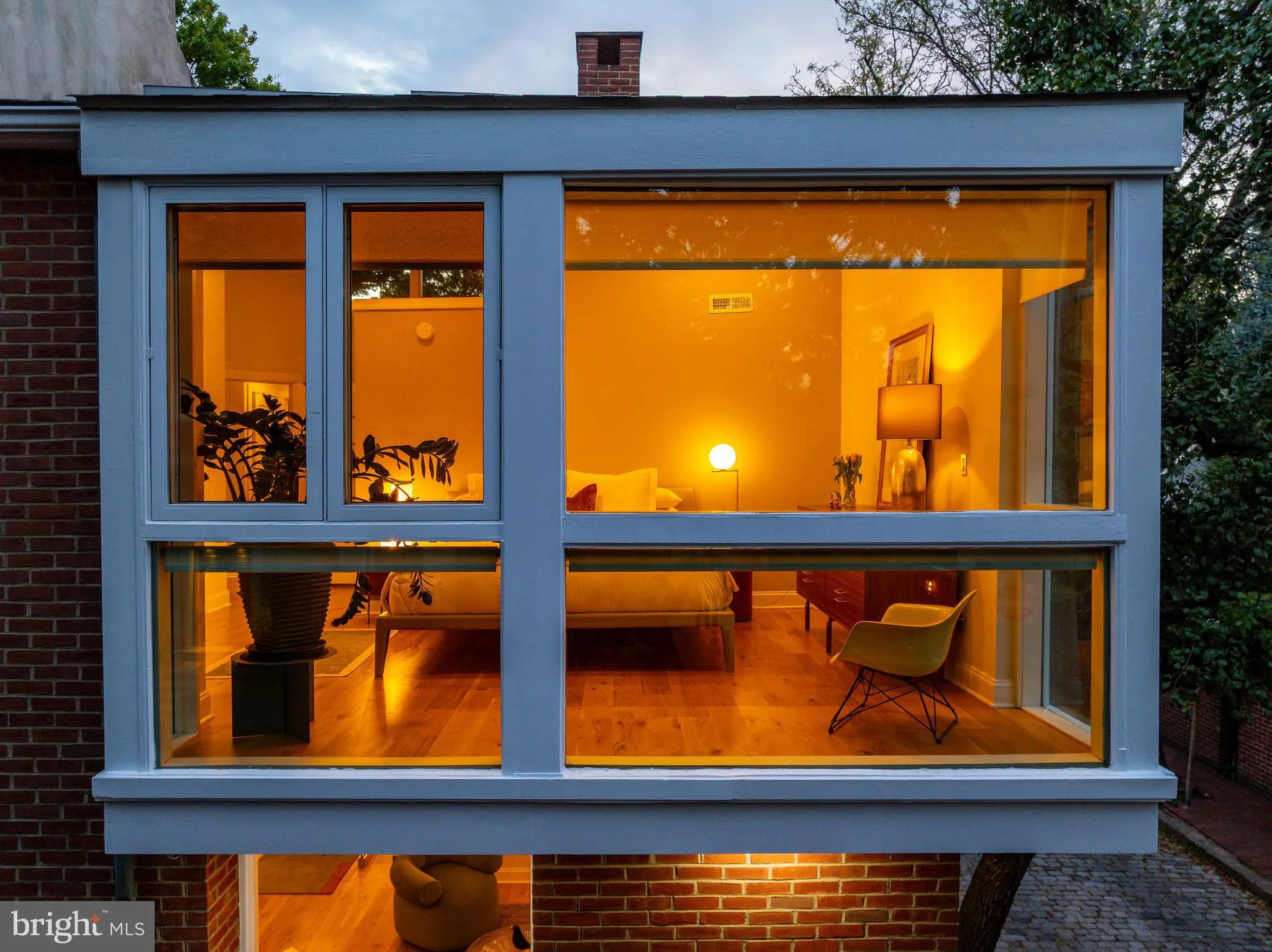 Philadelphia, Pennsylvania 19106, United States, 2 Bedrooms Bedrooms, ,3 BathroomsBathrooms,Residential,Pending,212247