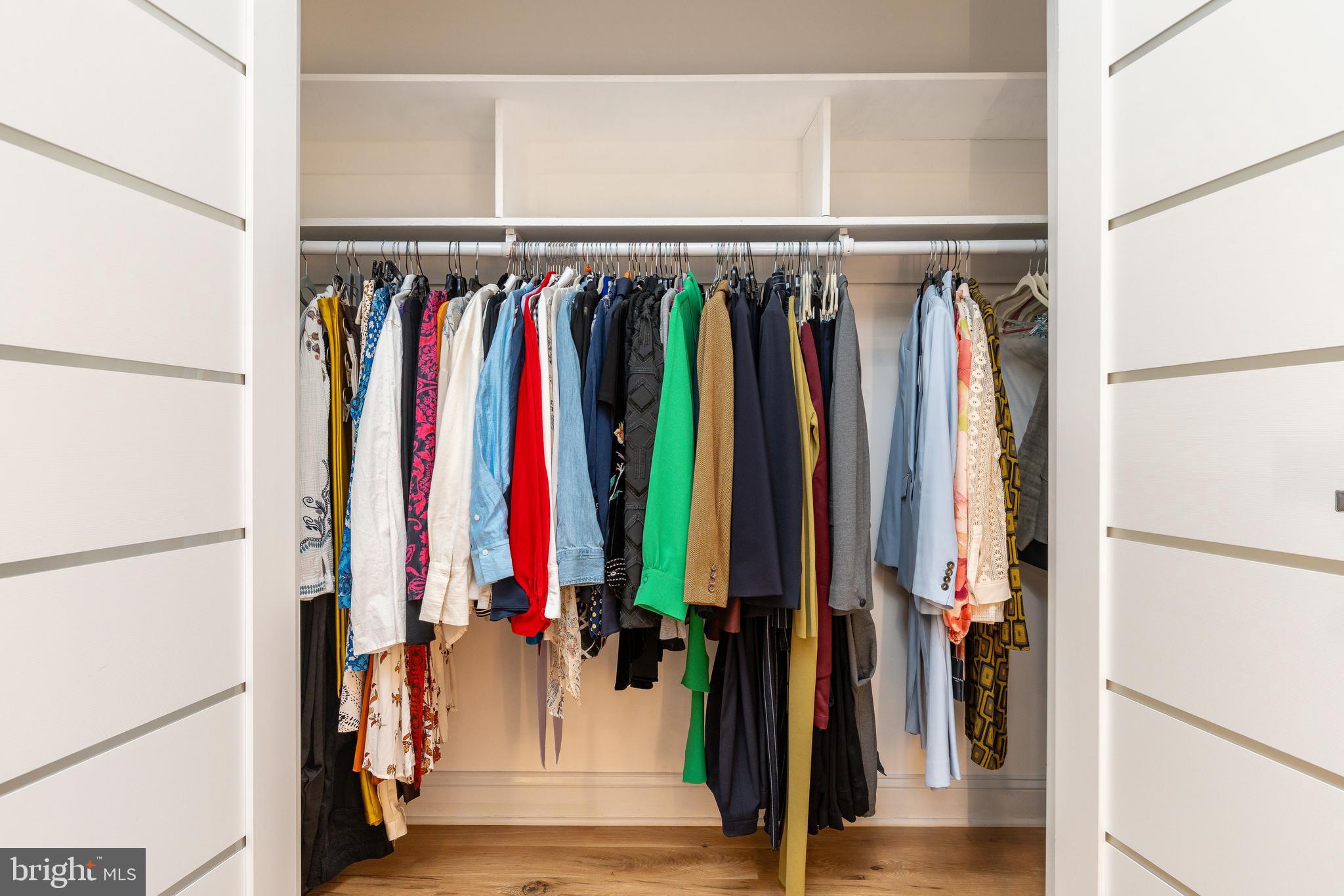 SOCIETY HILL - Residential