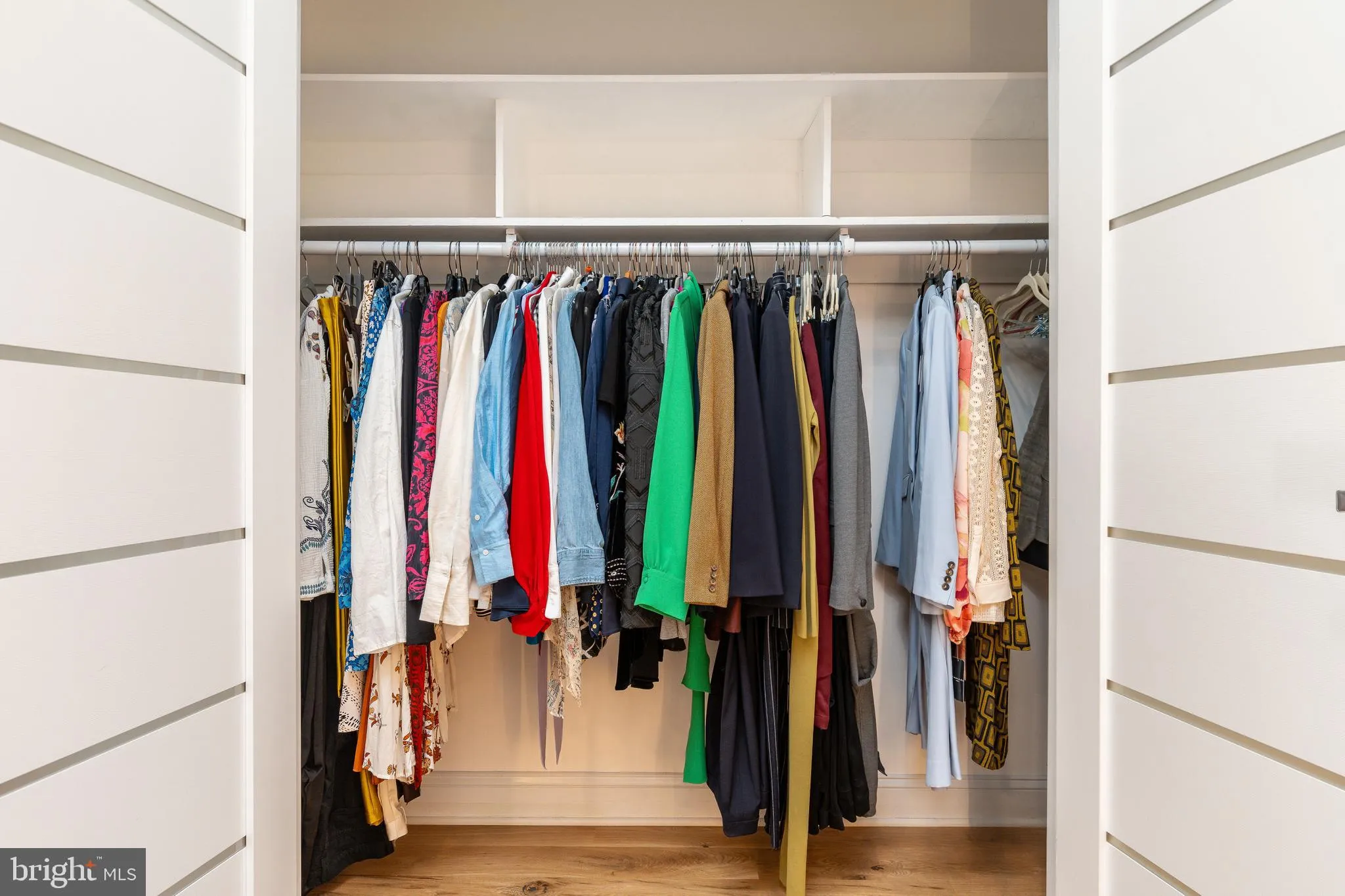 Philadelphia, Pennsylvania 19106, United States, 2 Bedrooms Bedrooms, ,3 BathroomsBathrooms,Residential,Pending,212247