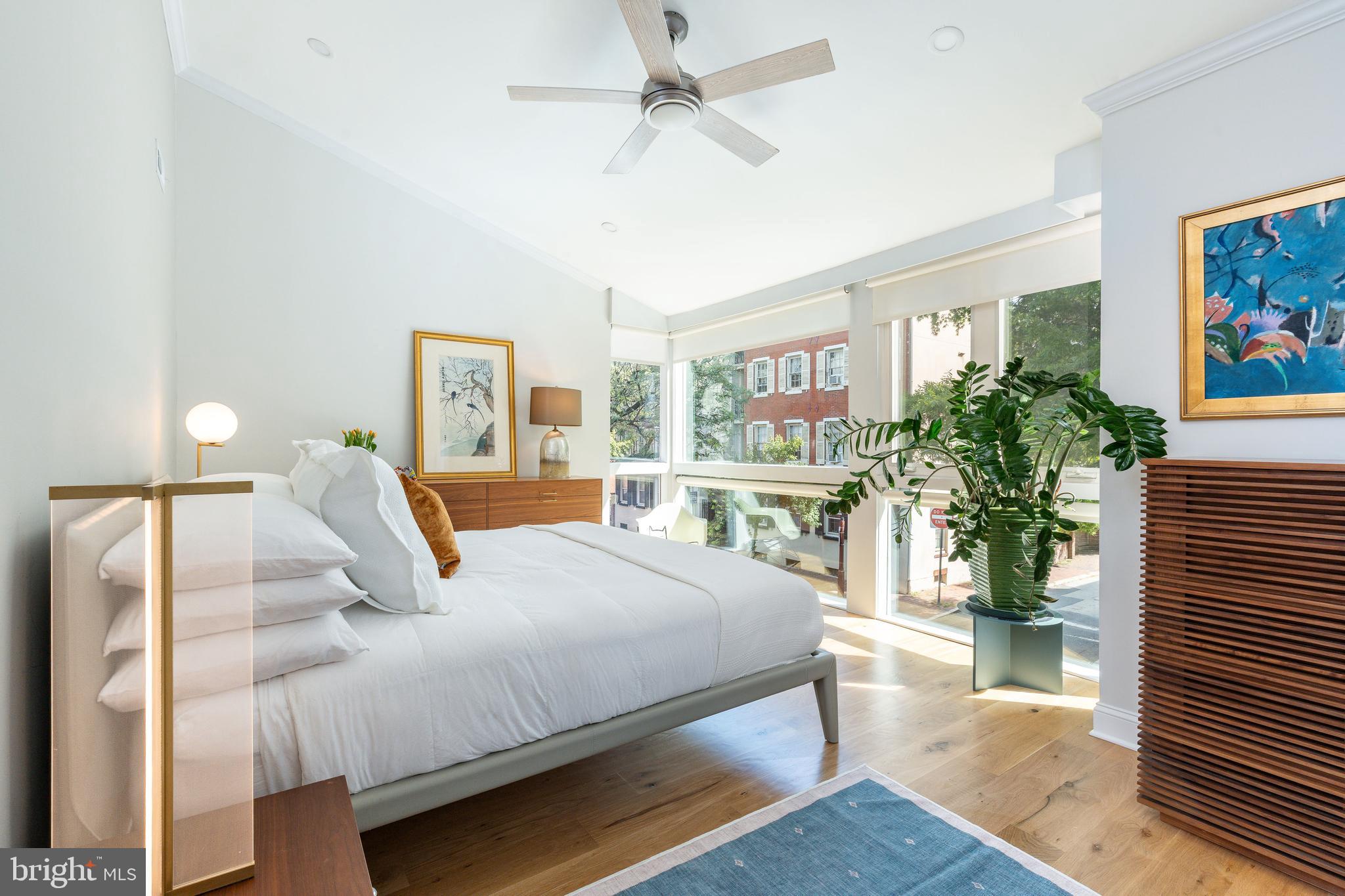 SOCIETY HILL - Residential