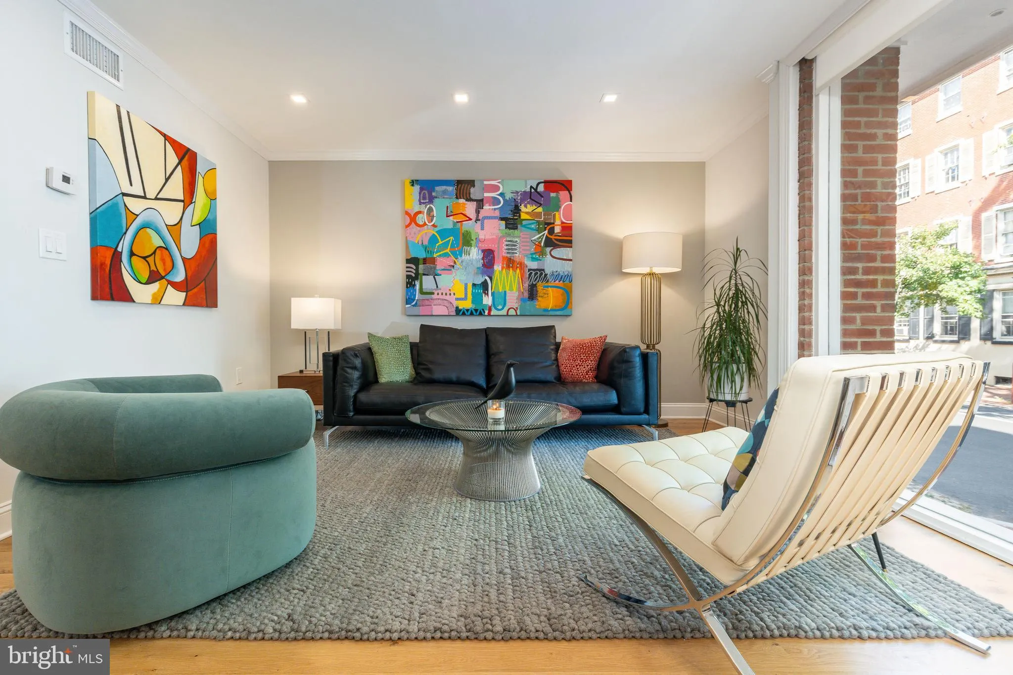 Philadelphia, Pennsylvania 19106, United States, 2 Bedrooms Bedrooms, ,3 BathroomsBathrooms,Residential,Pending,212247