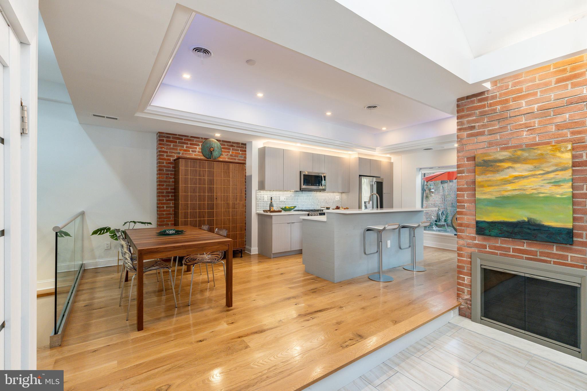 SOCIETY HILL - Residential