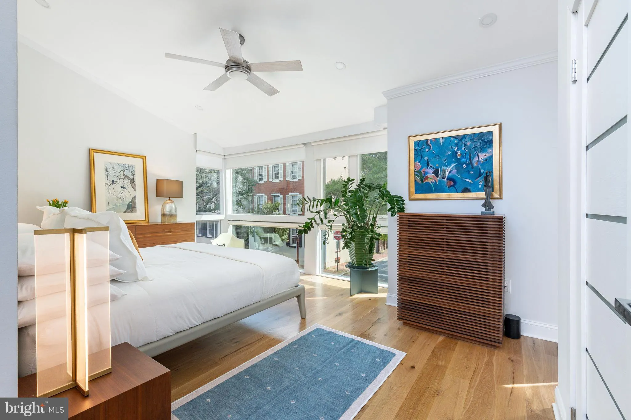 Philadelphia, Pennsylvania 19106, United States, 2 Bedrooms Bedrooms, ,3 BathroomsBathrooms,Residential,Pending,212247