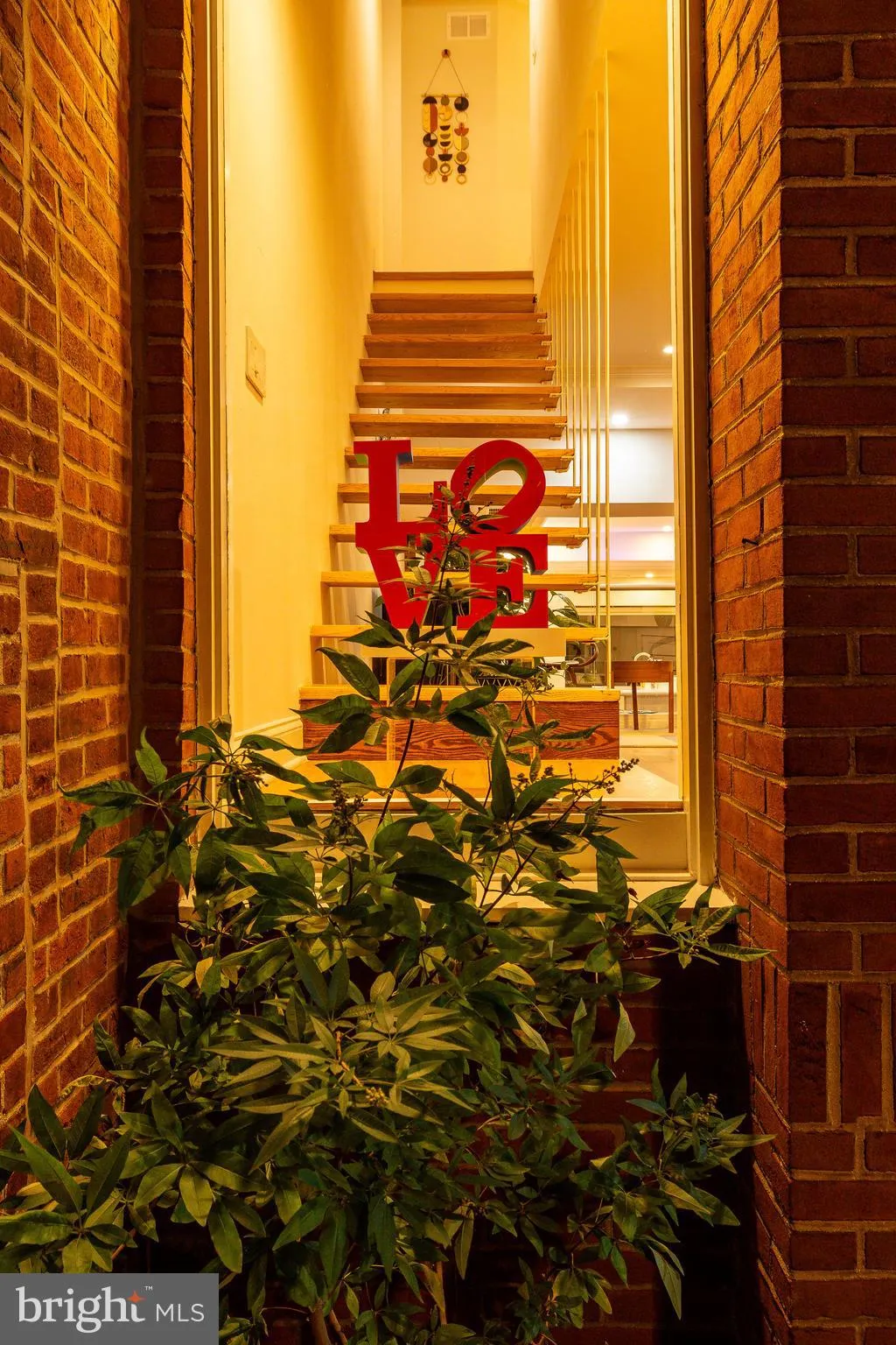 Philadelphia, Pennsylvania 19106, United States, 2 Bedrooms Bedrooms, ,3 BathroomsBathrooms,Residential,Pending,212247