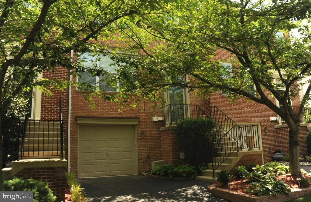 7707 Rachael Whitney Lane, Alexandria, VA 22315