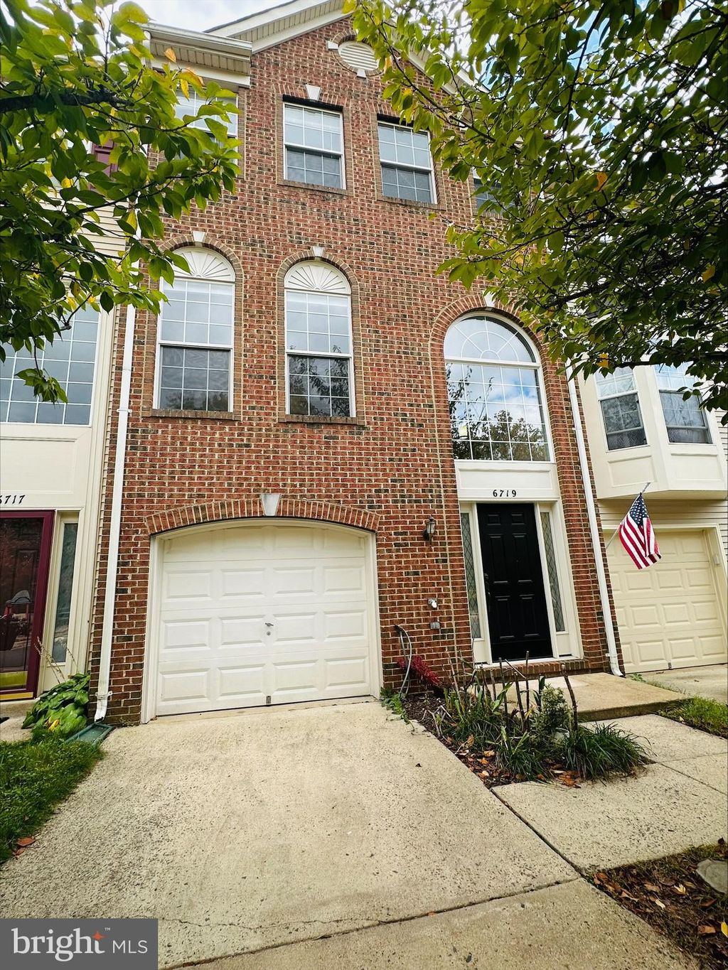 Photo of 6719 Emmanuel Court, GAINESVILLE, VA 20155 (MLS # VAPW2105822)