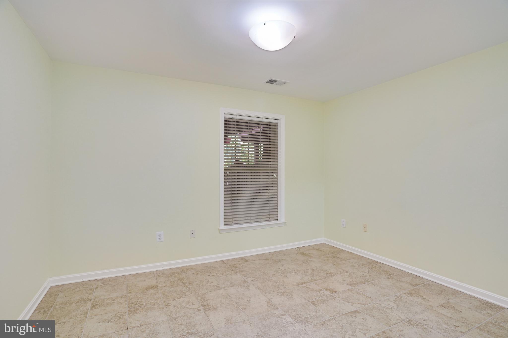 HIGHLAND OAKS - Residential