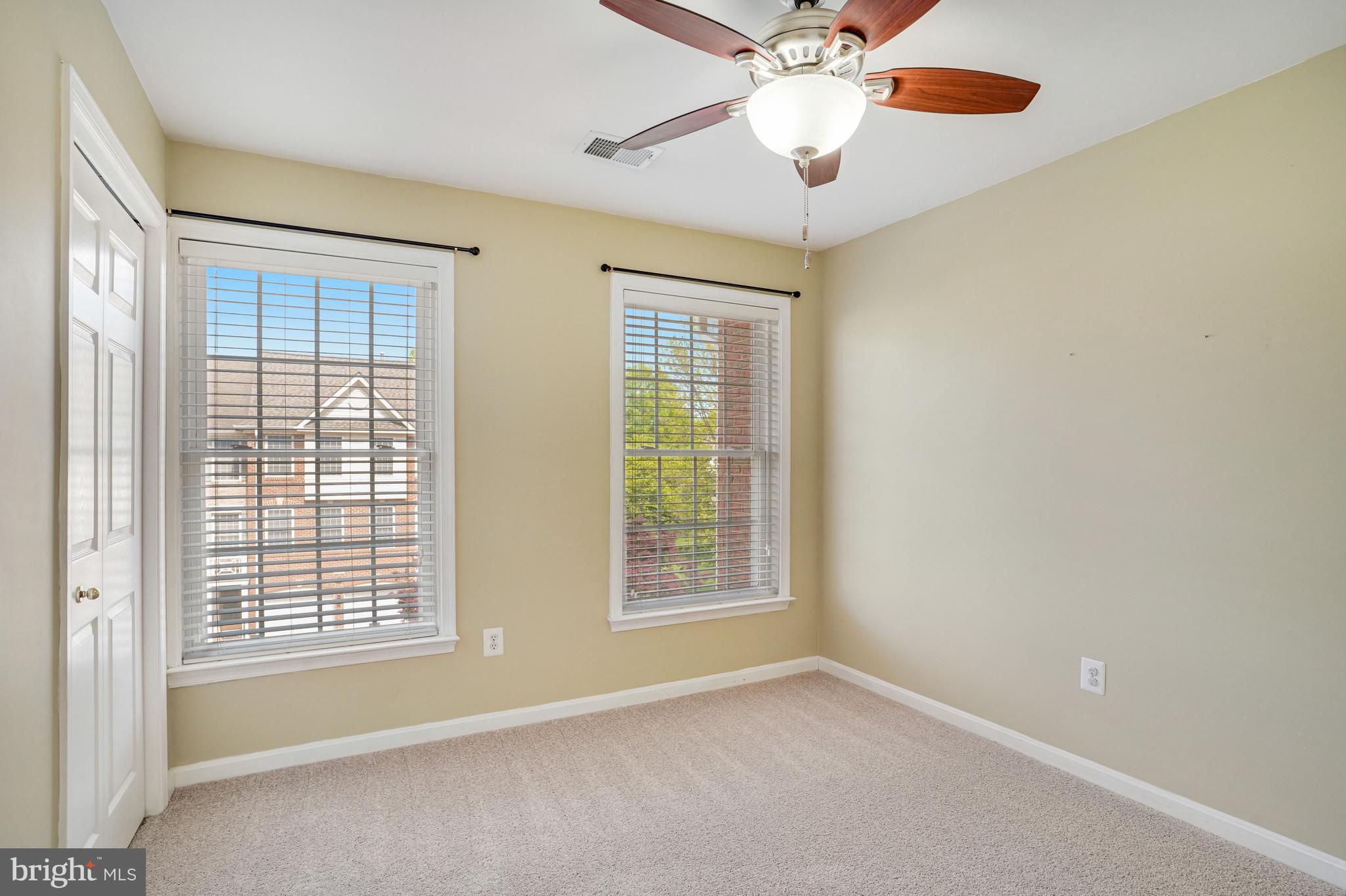 HIGHLAND OAKS - Residential