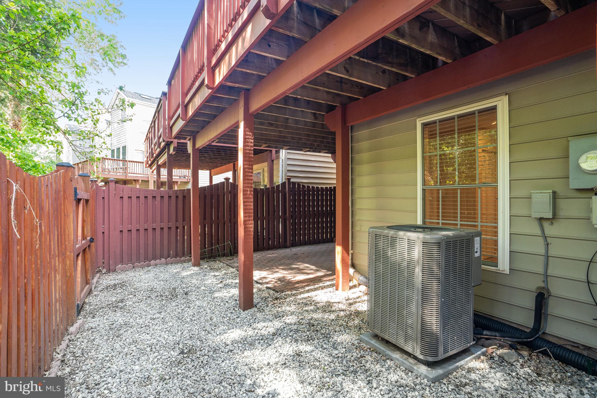 HIGHLAND OAKS - Residential