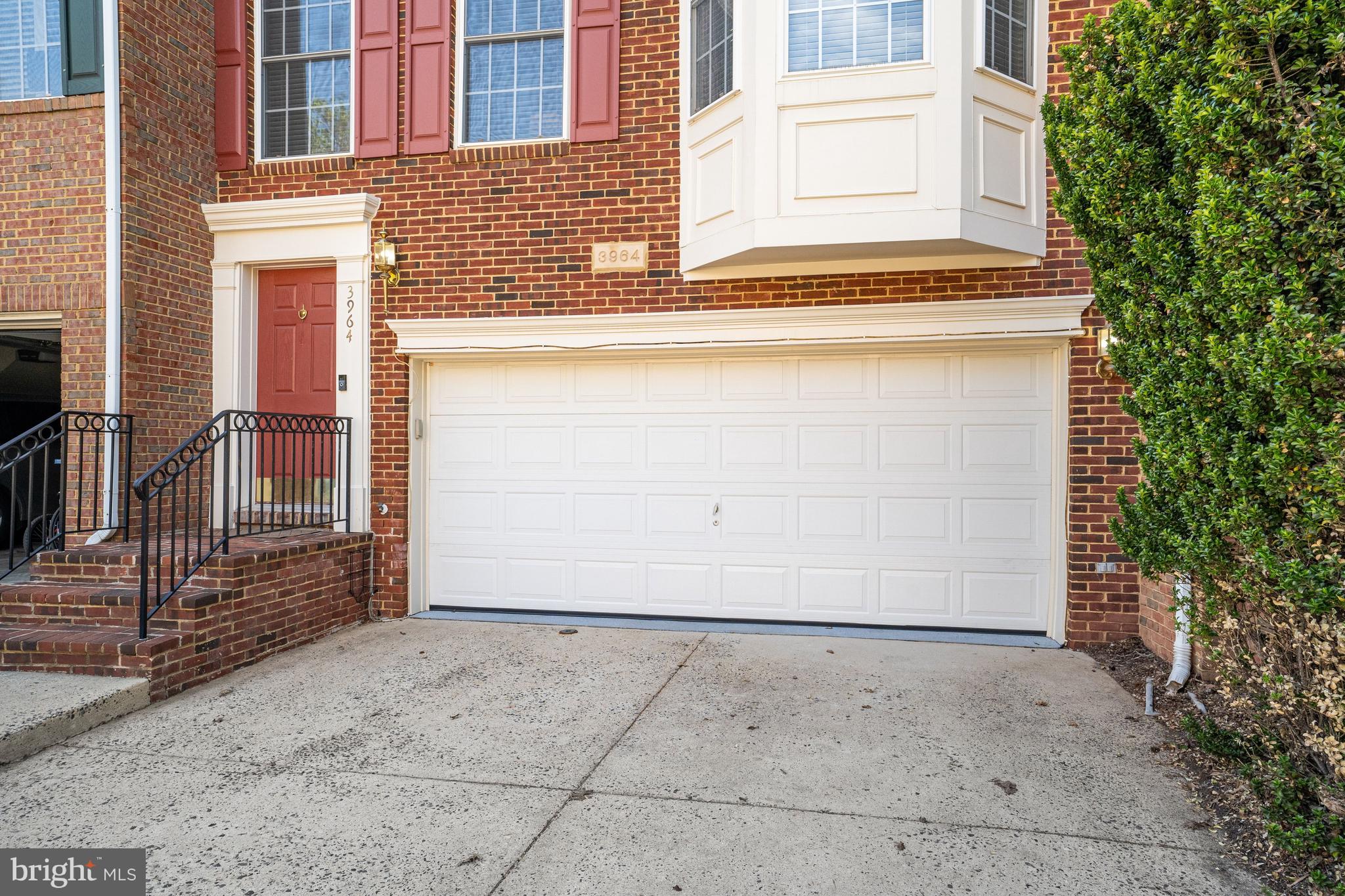 HIGHLAND OAKS - Residential