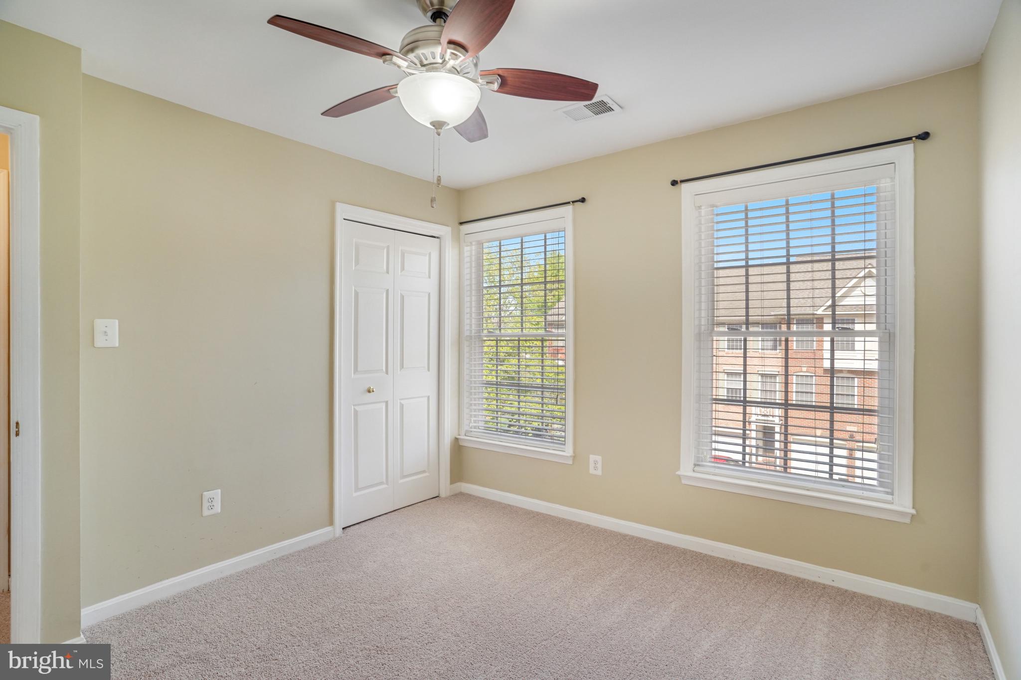 HIGHLAND OAKS - Residential