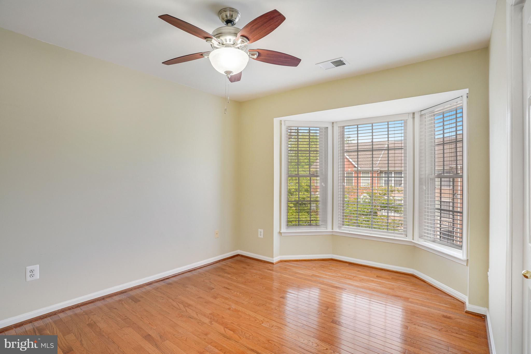 HIGHLAND OAKS - Residential