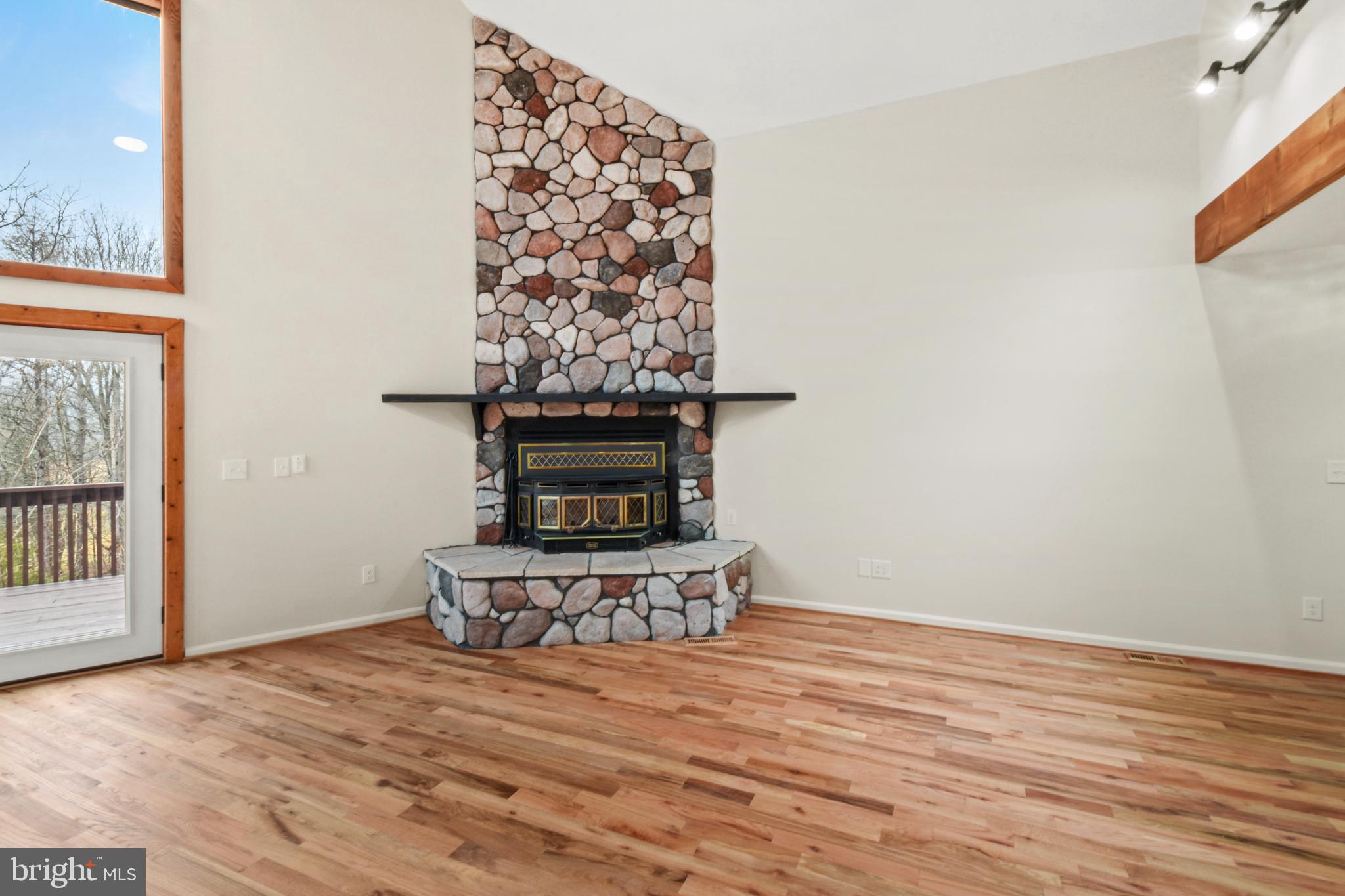 BEAVER DAM WOODS - Residential