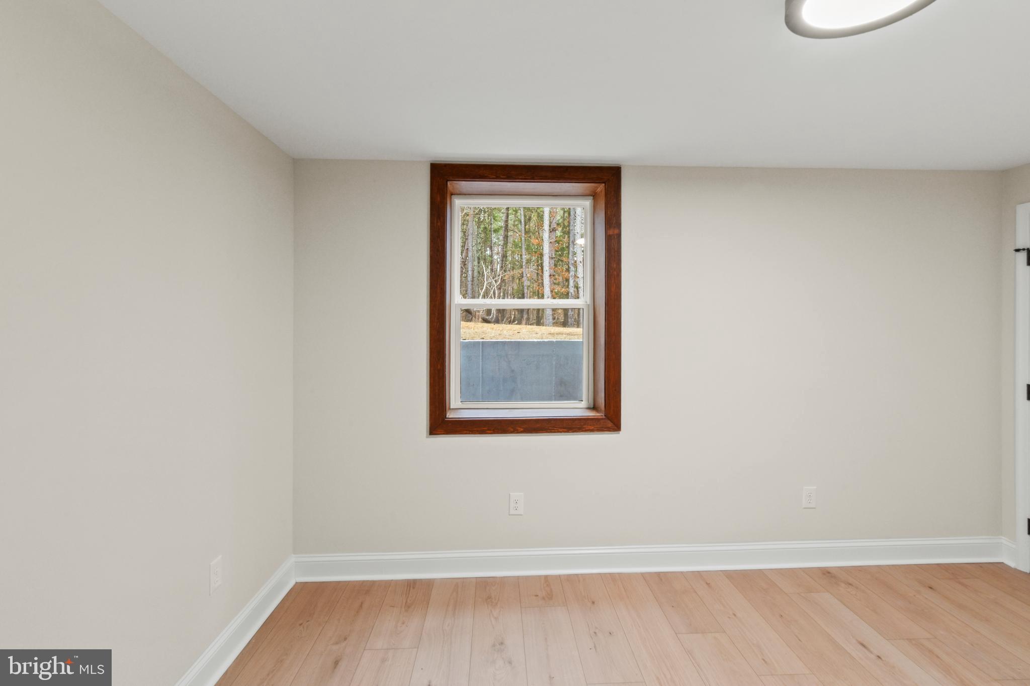 BEAVER DAM WOODS - Residential