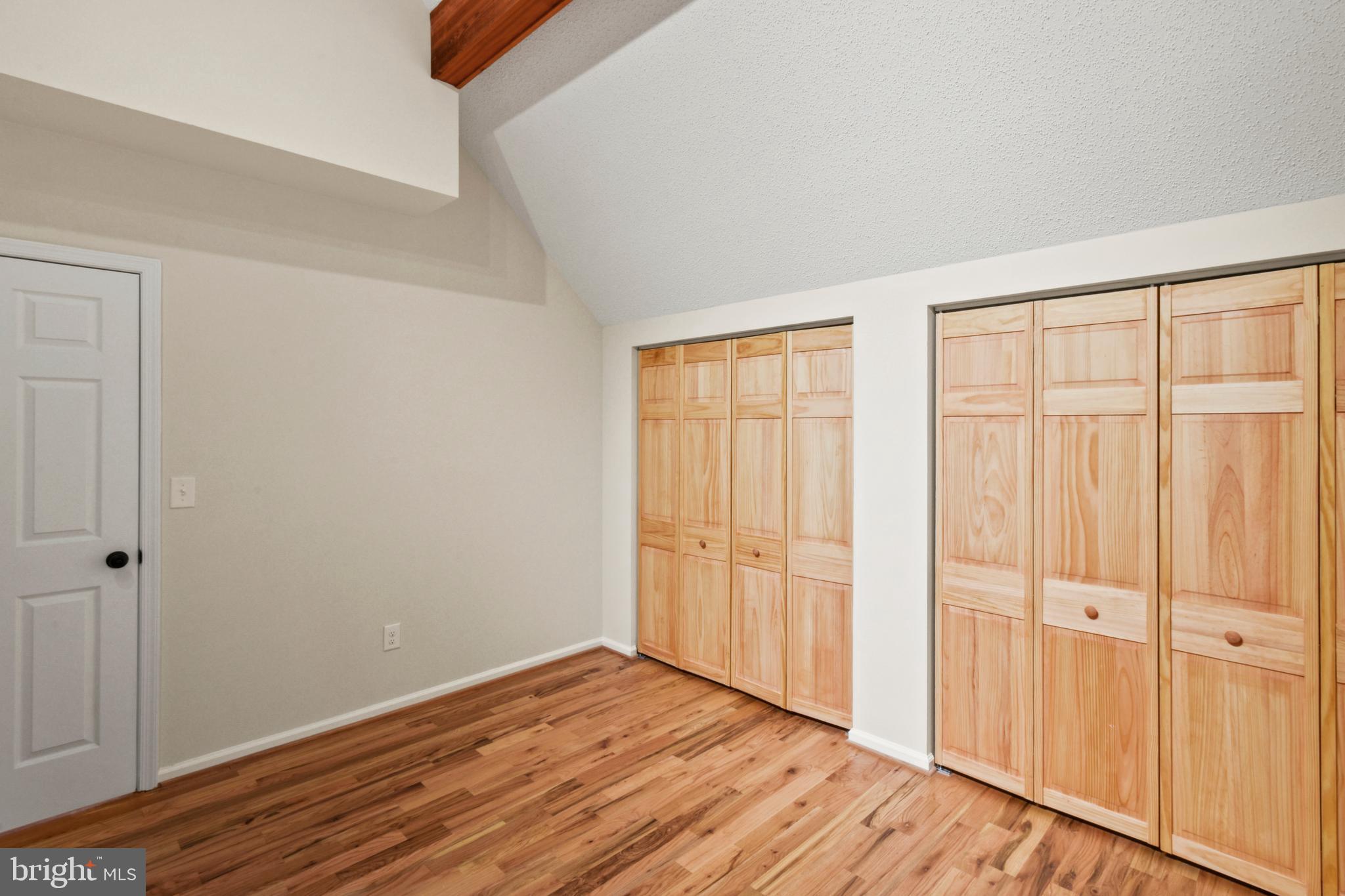 BEAVER DAM WOODS - Residential