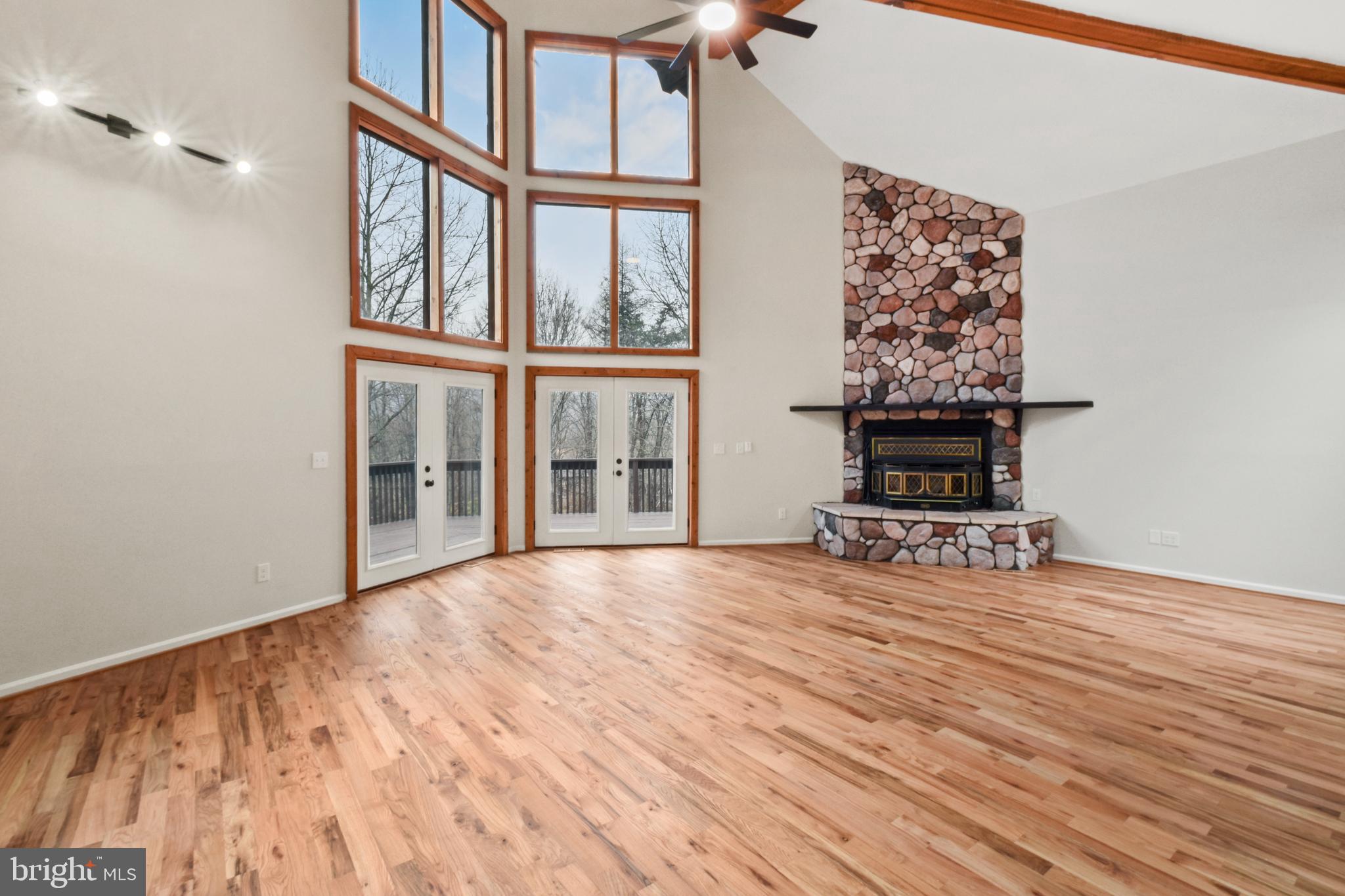 BEAVER DAM WOODS - Residential