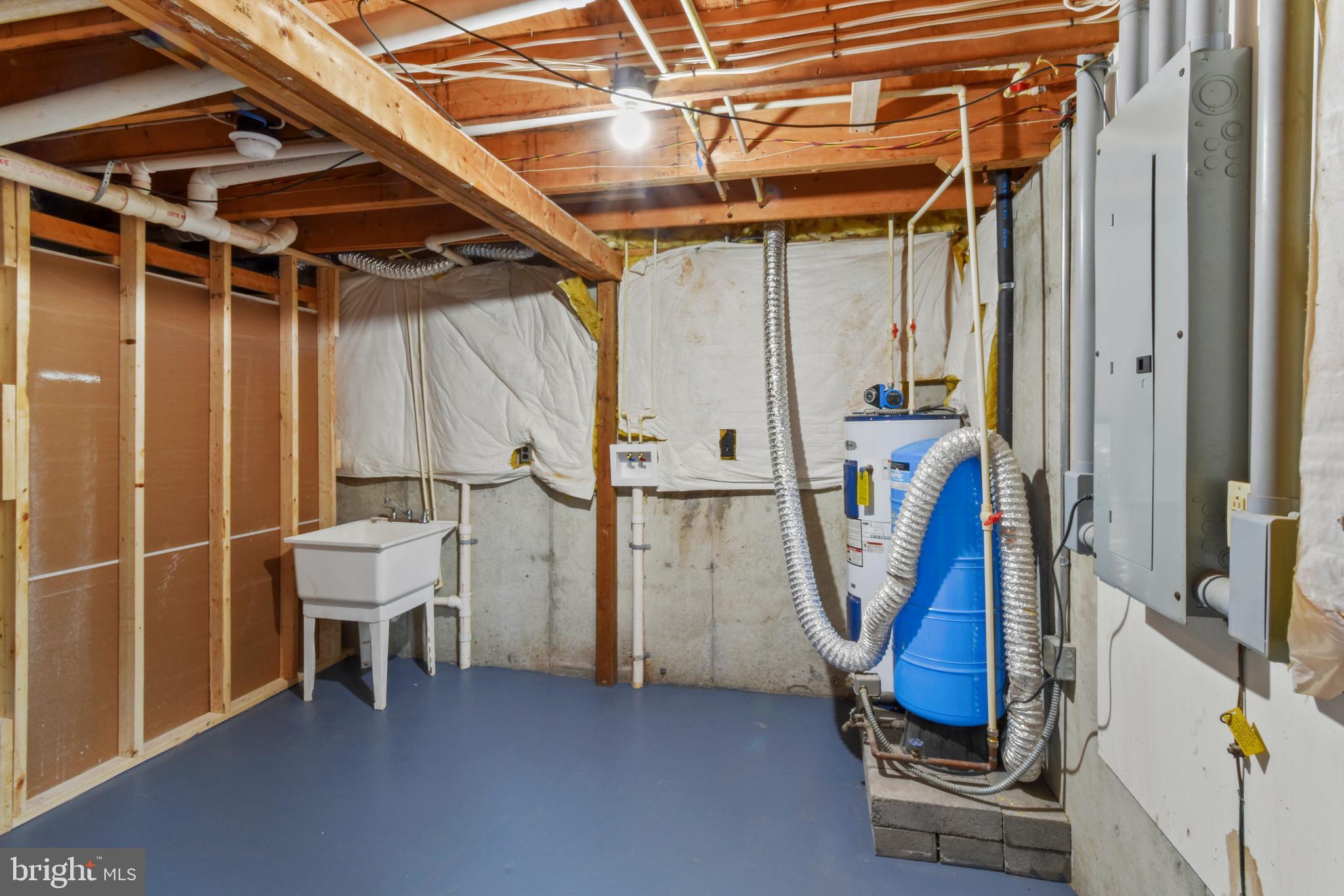 BEAVER DAM WOODS - Residential