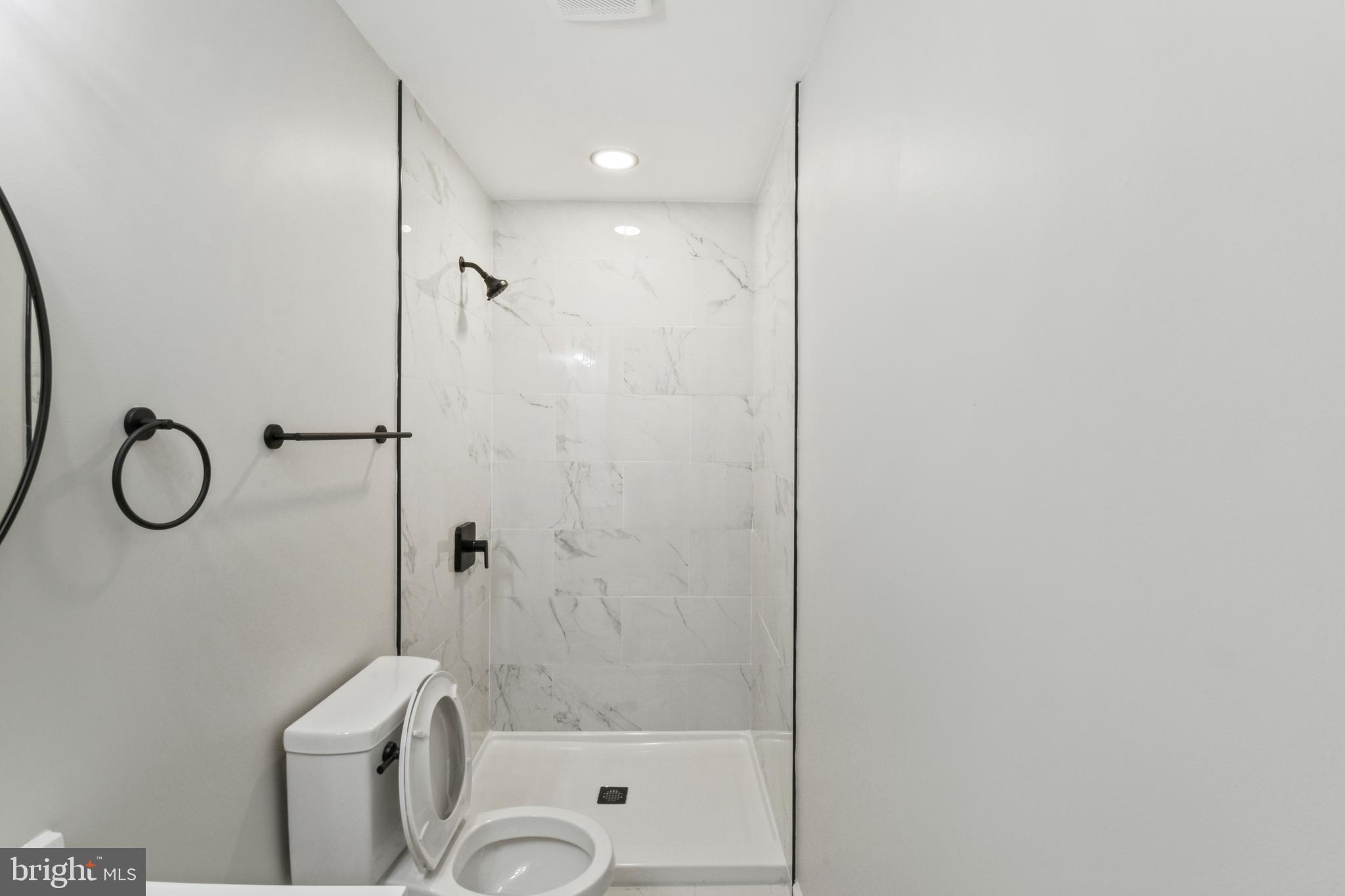 BEAVER DAM WOODS - Residential