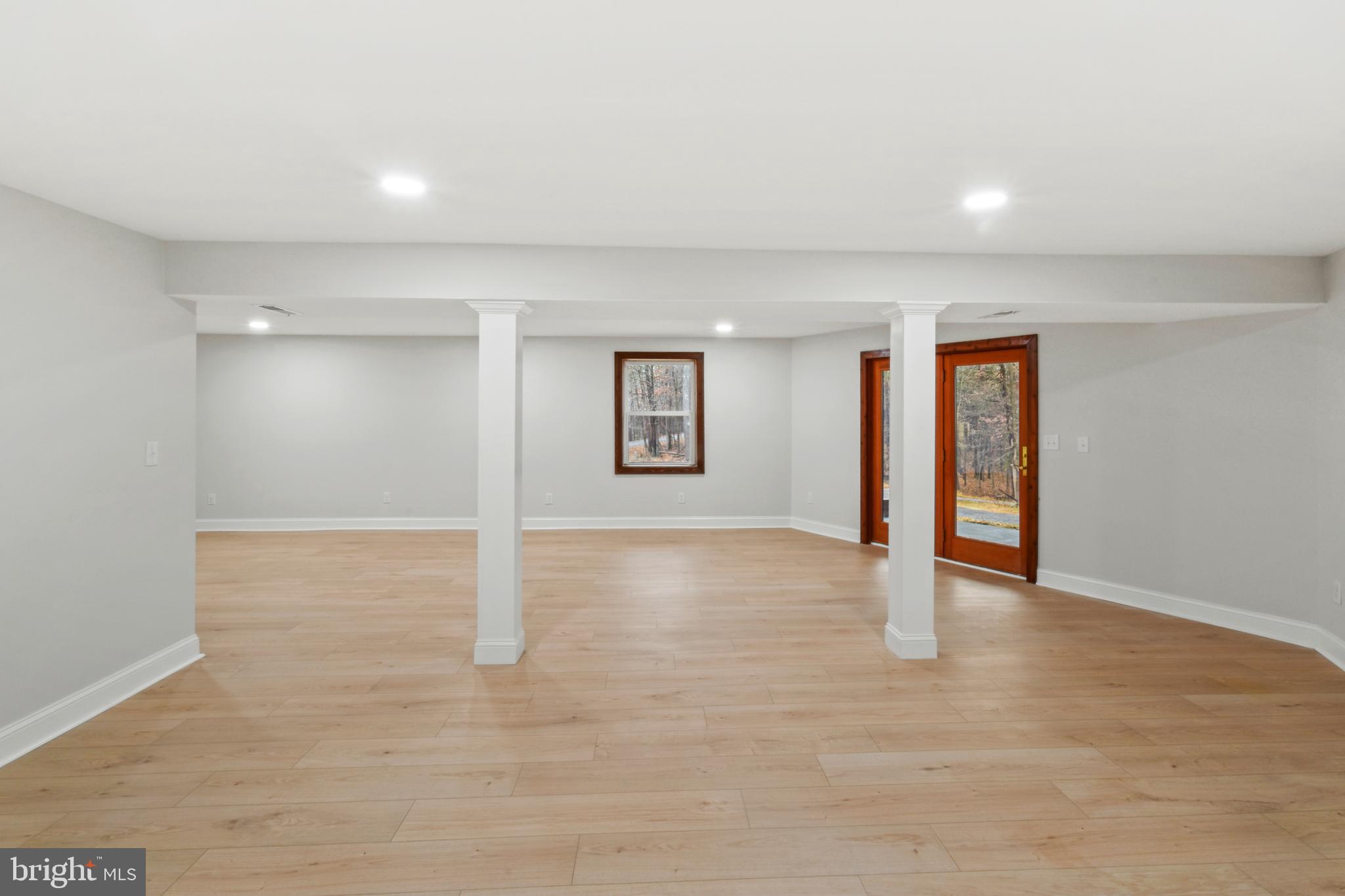 BEAVER DAM WOODS - Residential