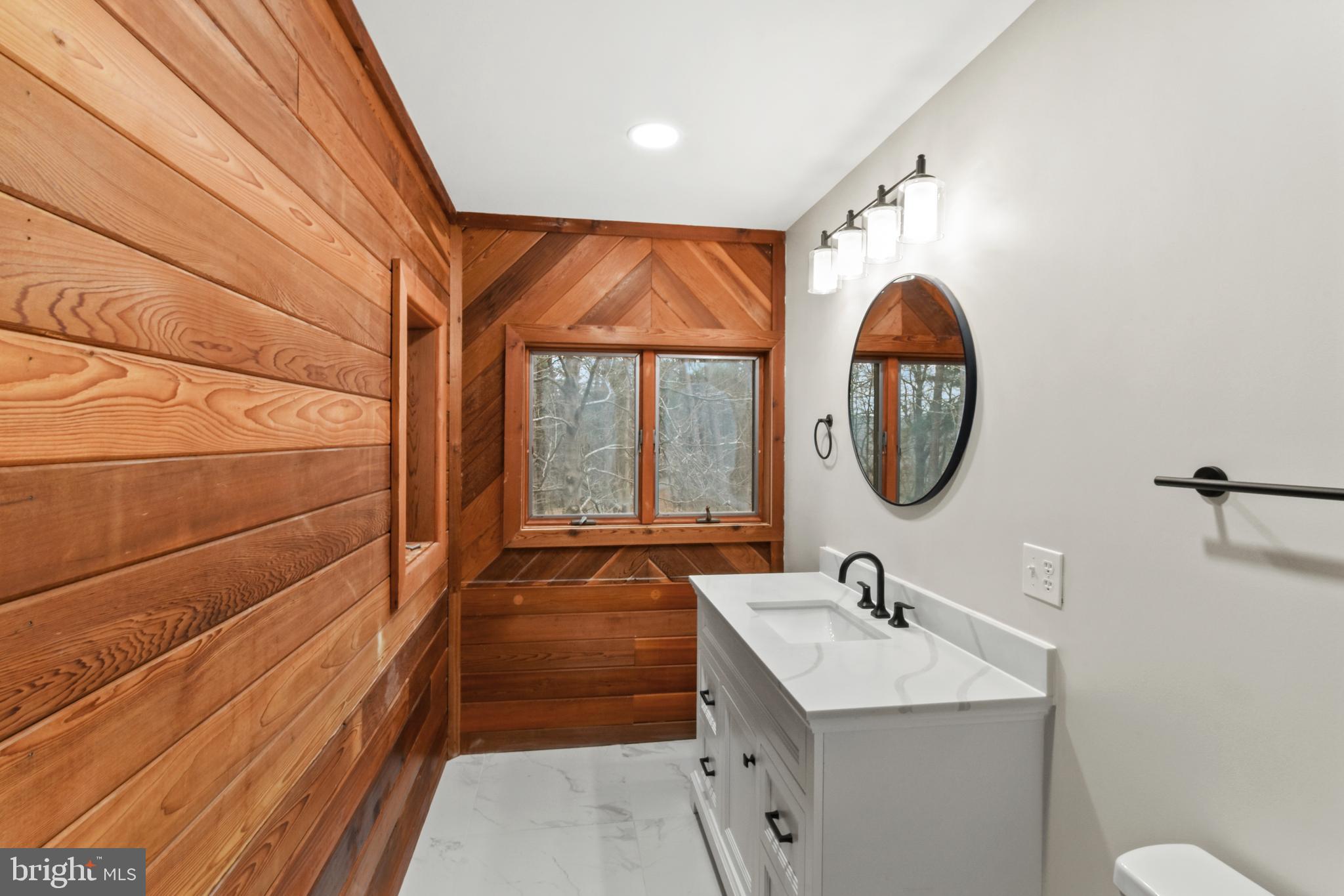 BEAVER DAM WOODS - Residential