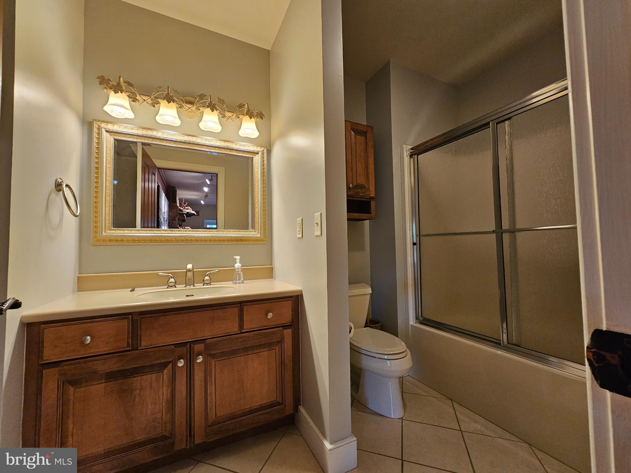 GLENDALE ROAD - Residential