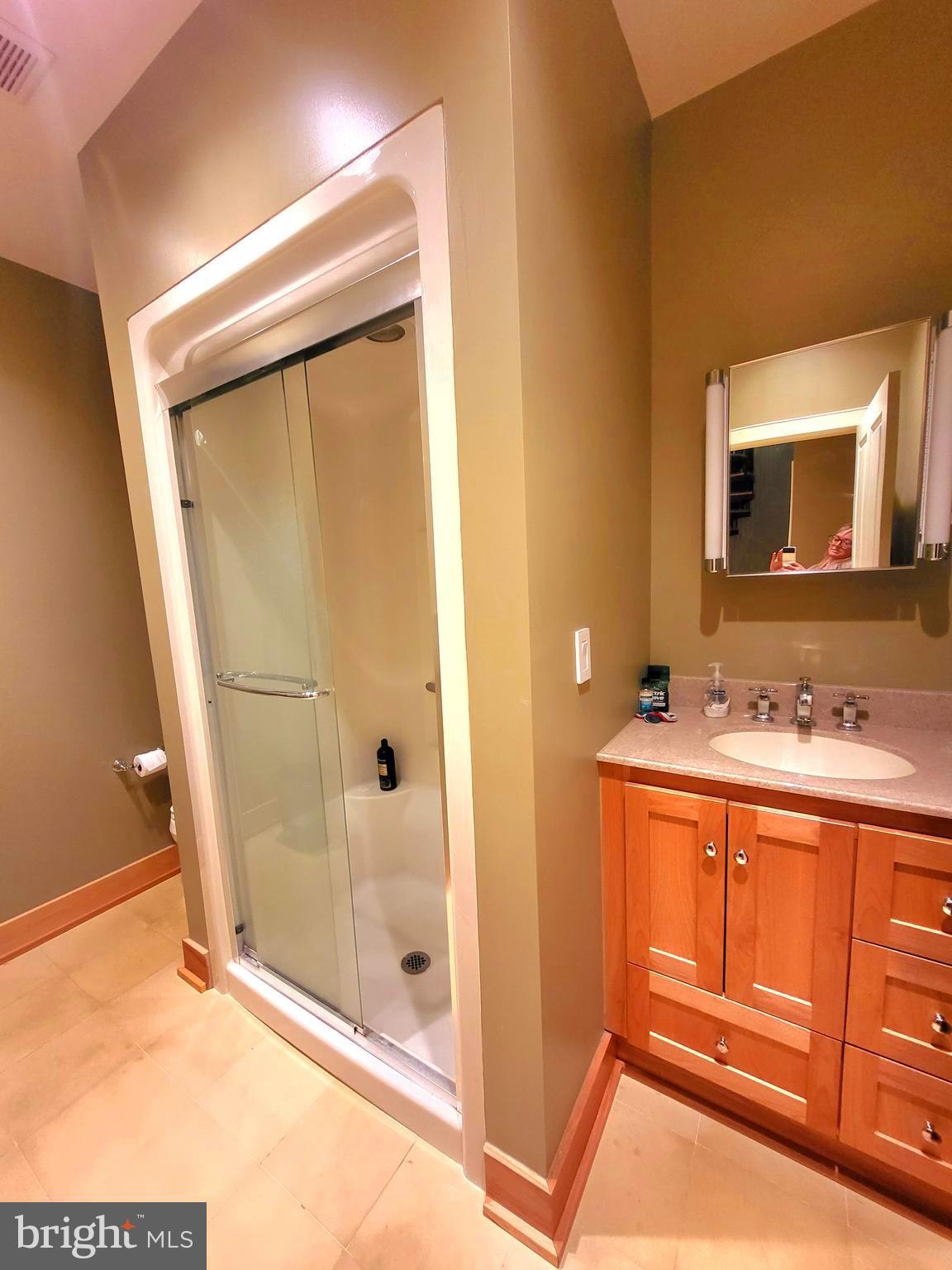 GLENDALE ROAD - Residential