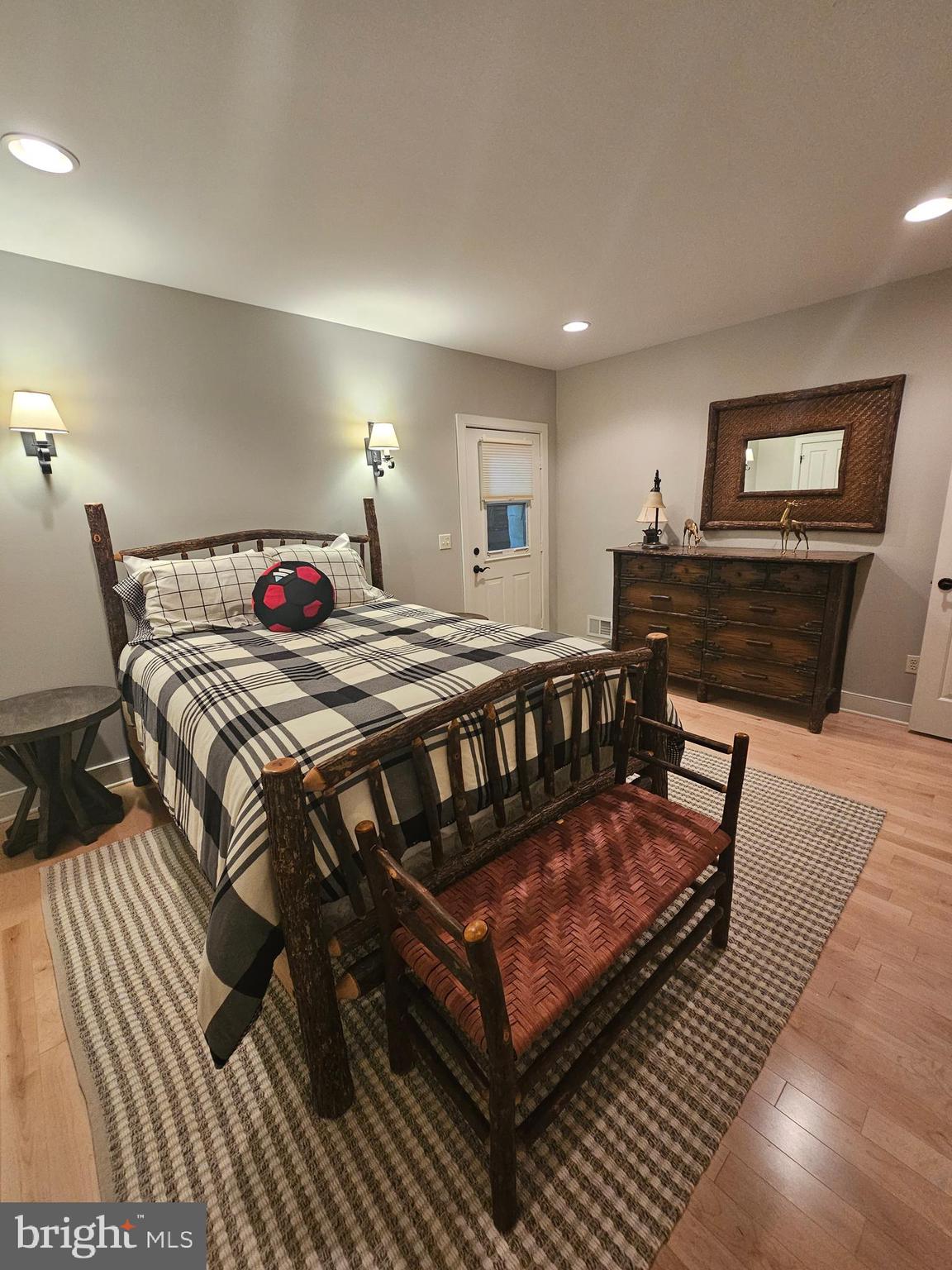 GLENDALE ROAD - Residential