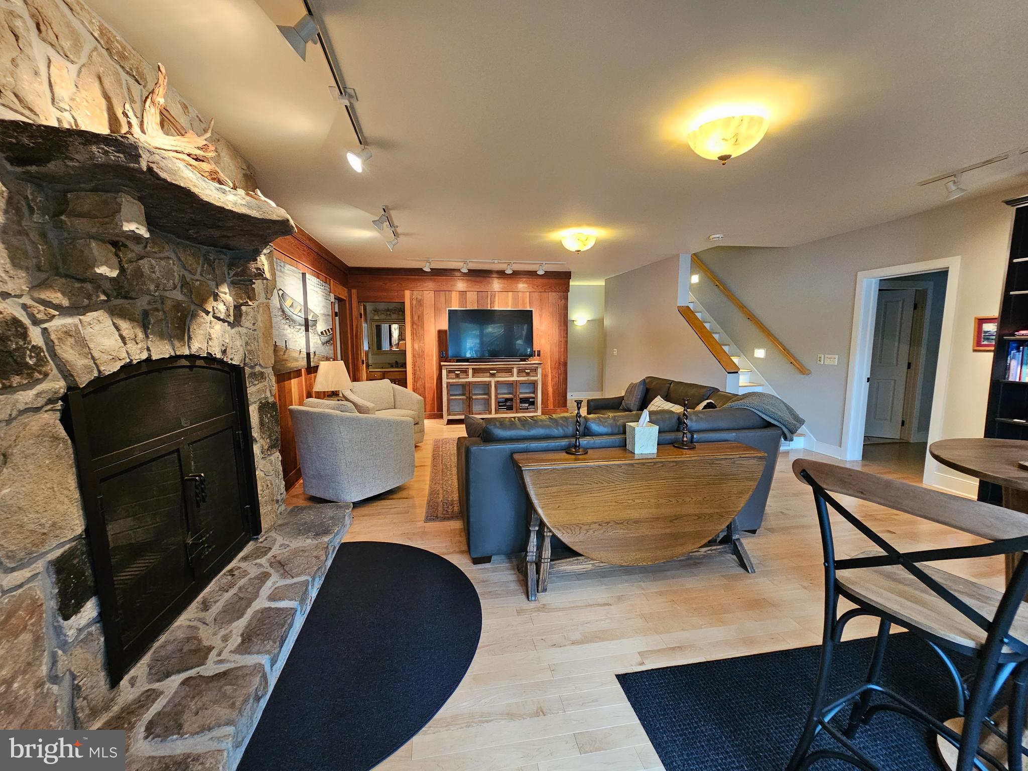 GLENDALE ROAD - Residential