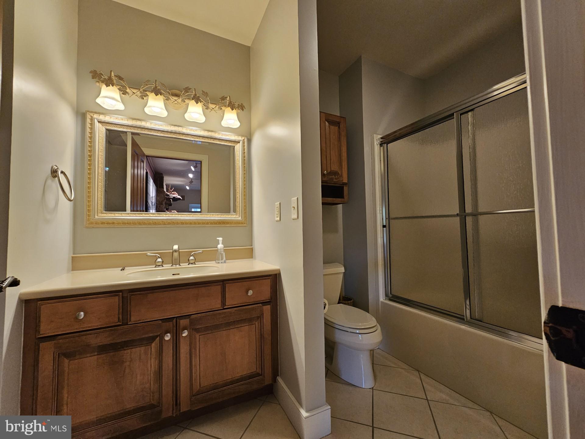 GLENDALE ROAD - Residential