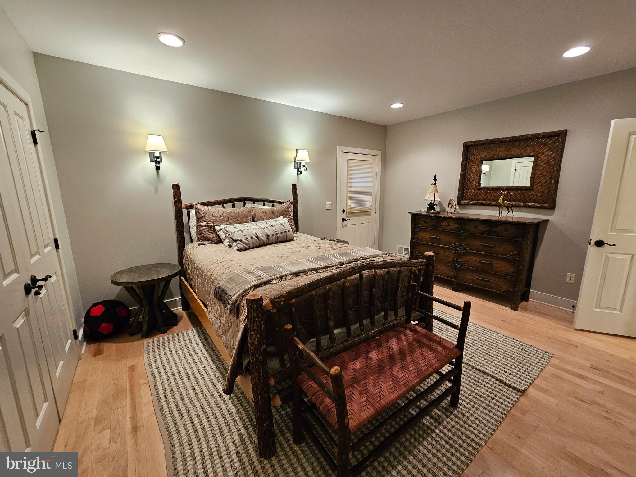 GLENDALE ROAD - Residential