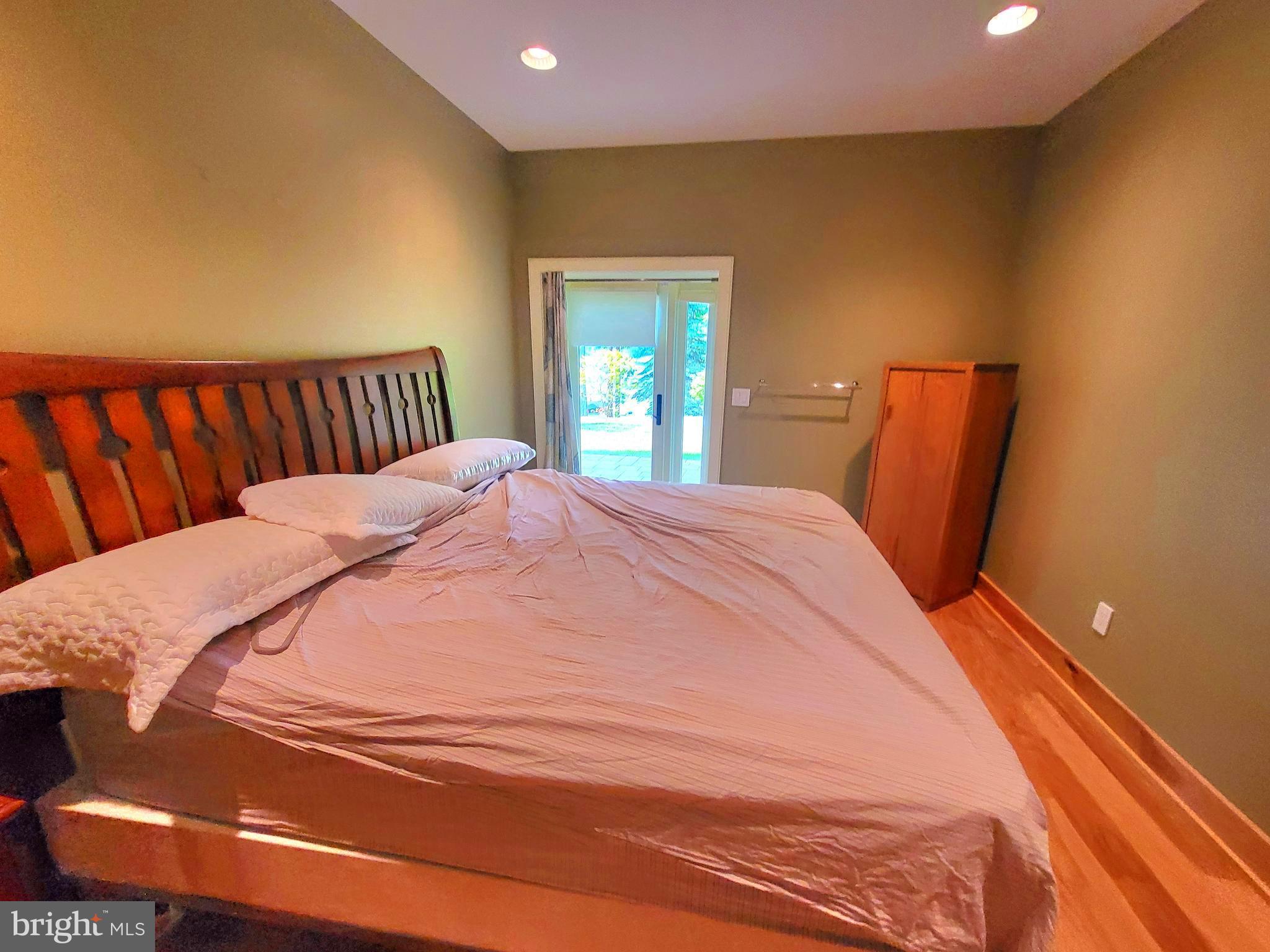 GLENDALE ROAD - Residential