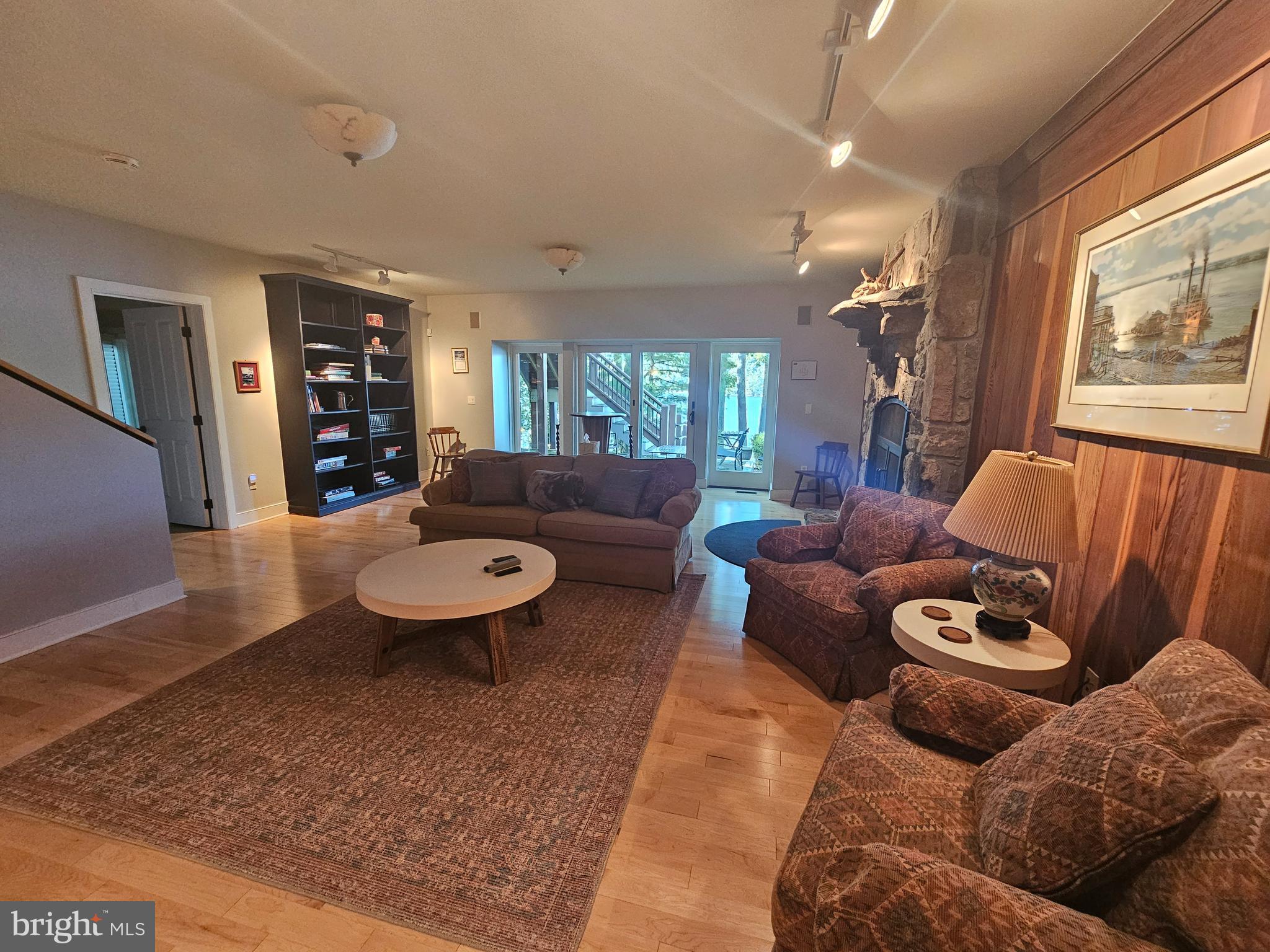 GLENDALE ROAD - Residential