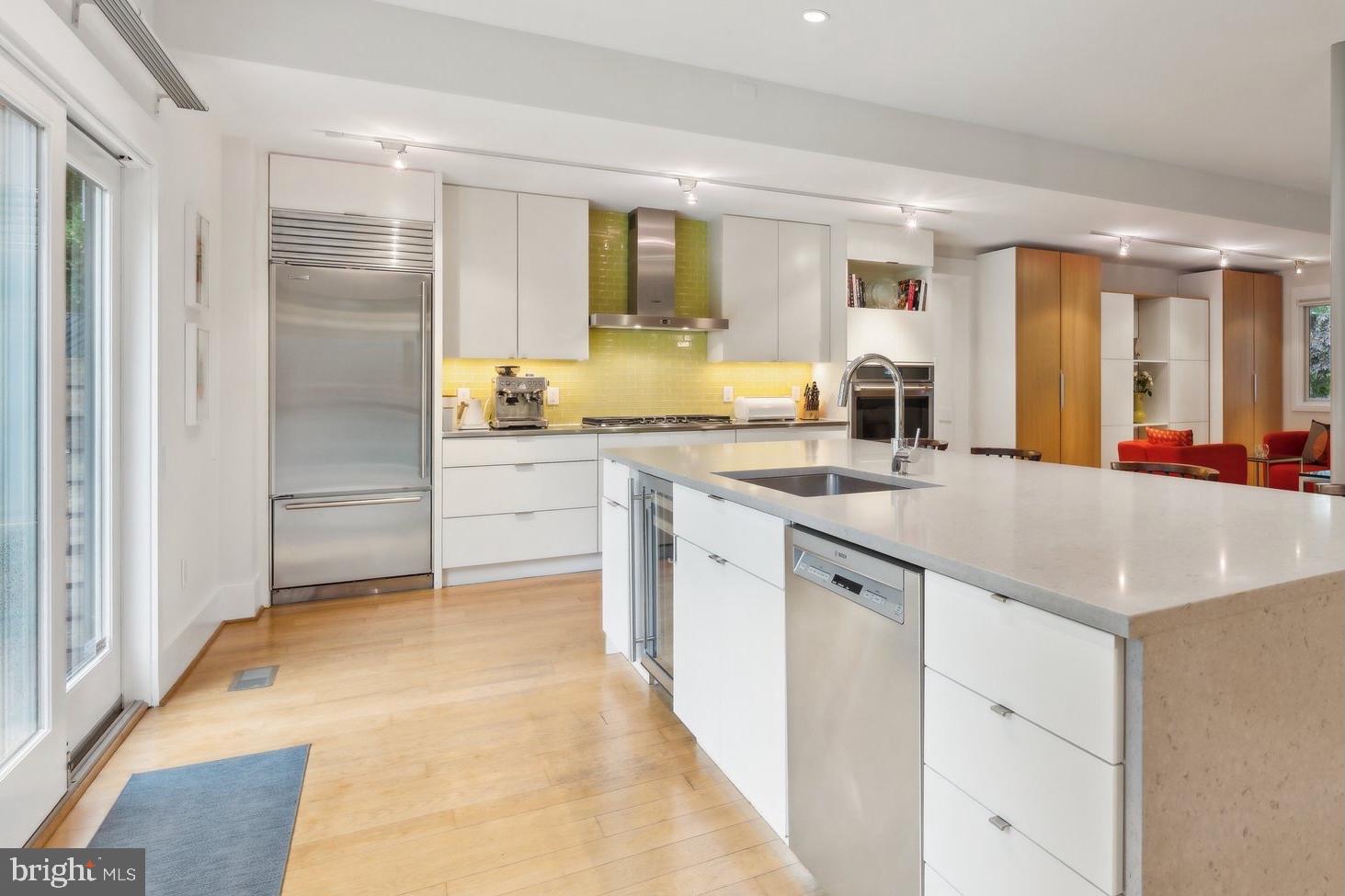 HIGH POINT - Residential