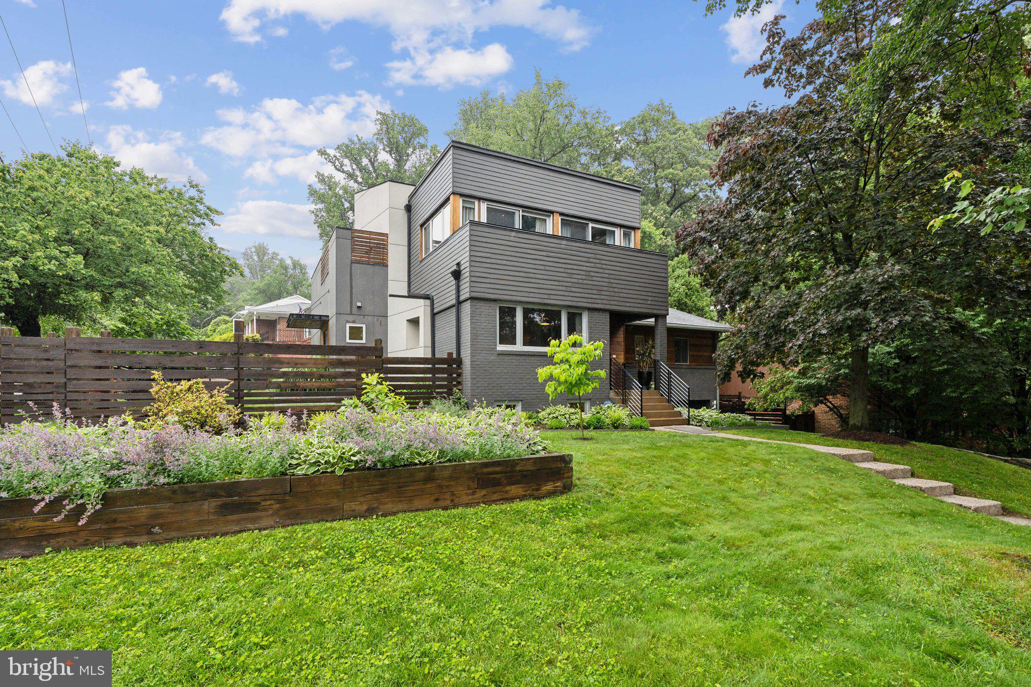 HIGH POINT - Residential