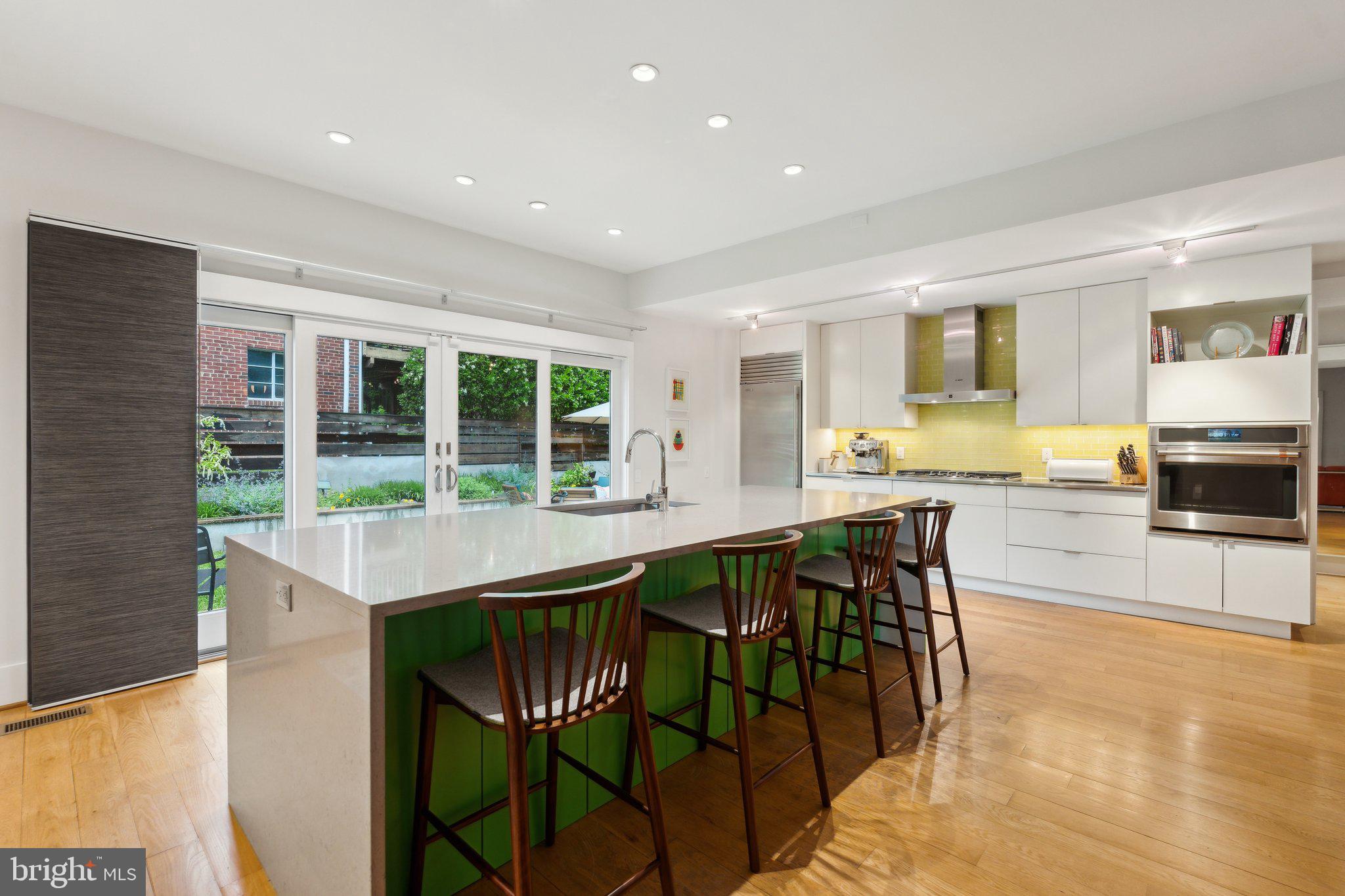 HIGH POINT - Residential