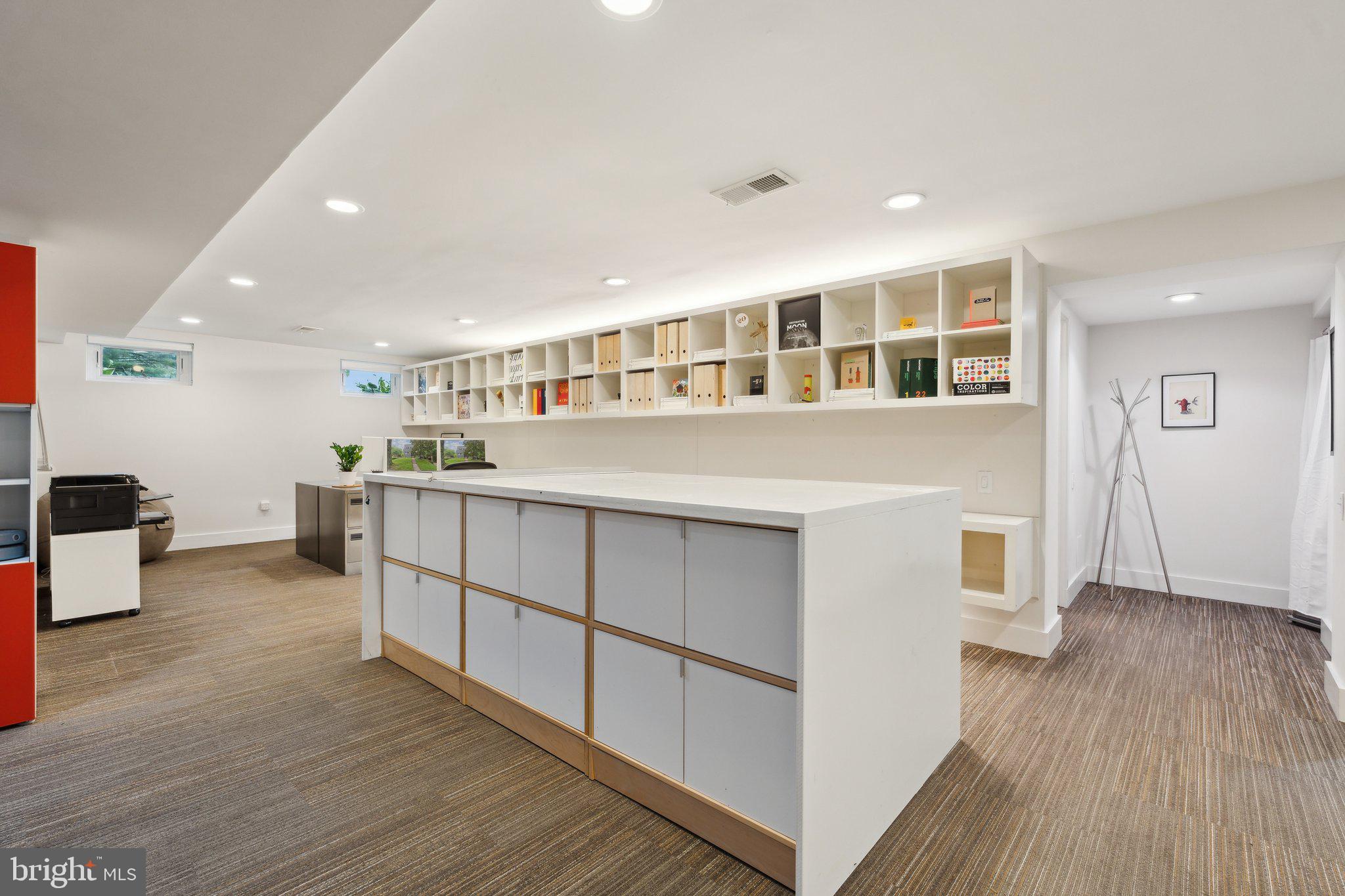 HIGH POINT - Residential