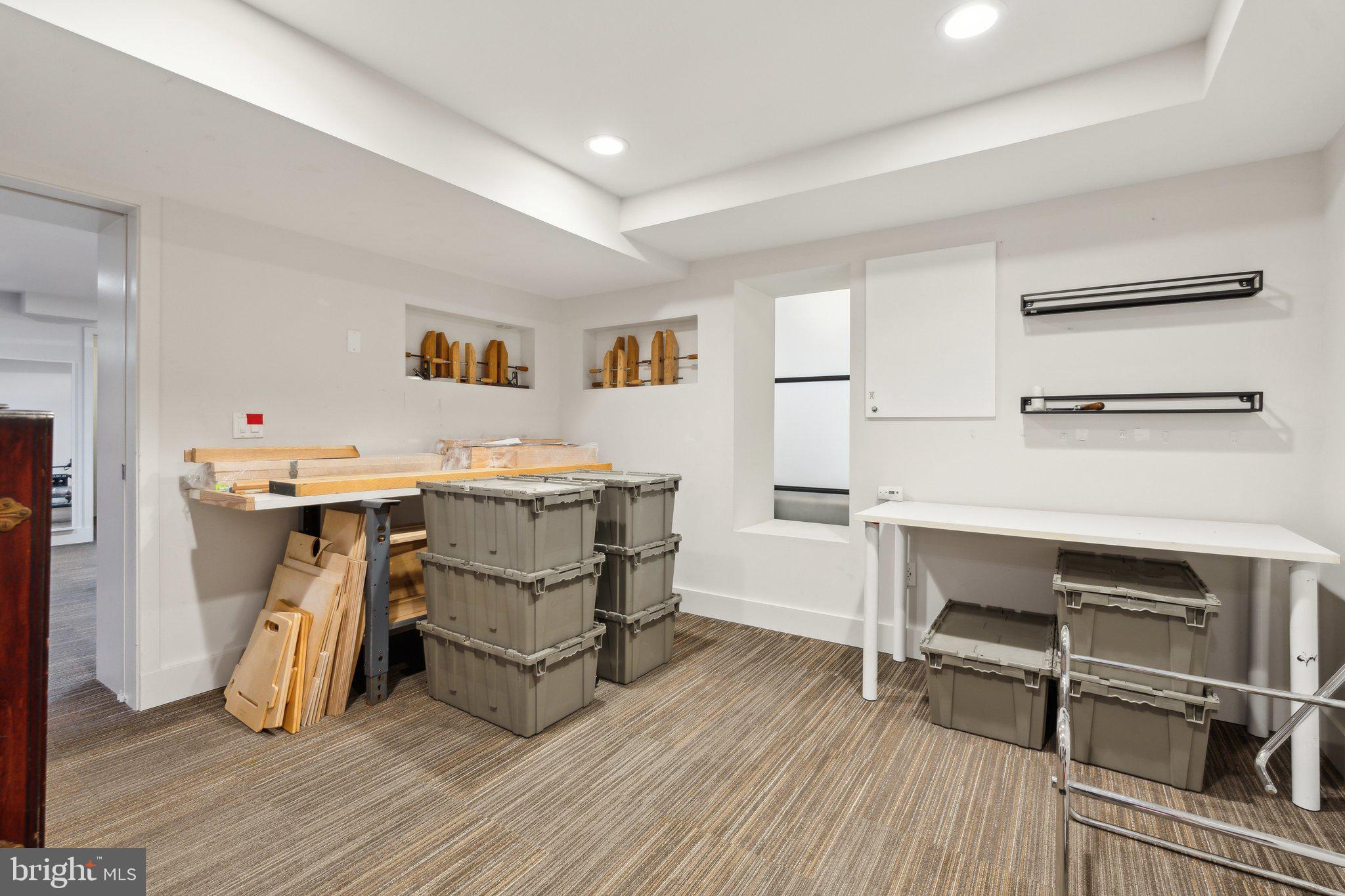 HIGH POINT - Residential